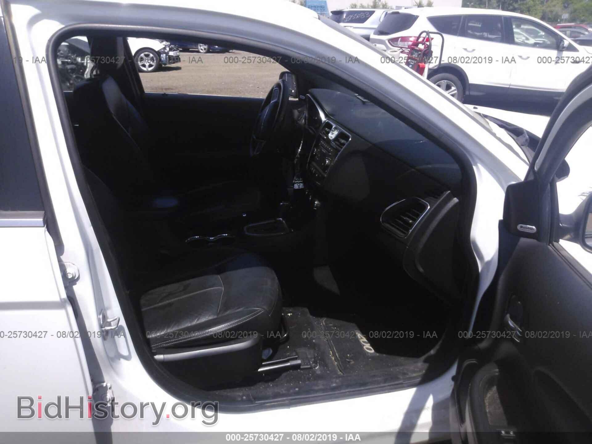 2013 CHRYSLER 200 - VIN: 1C3CCBCG6DN521990 - Фото 5