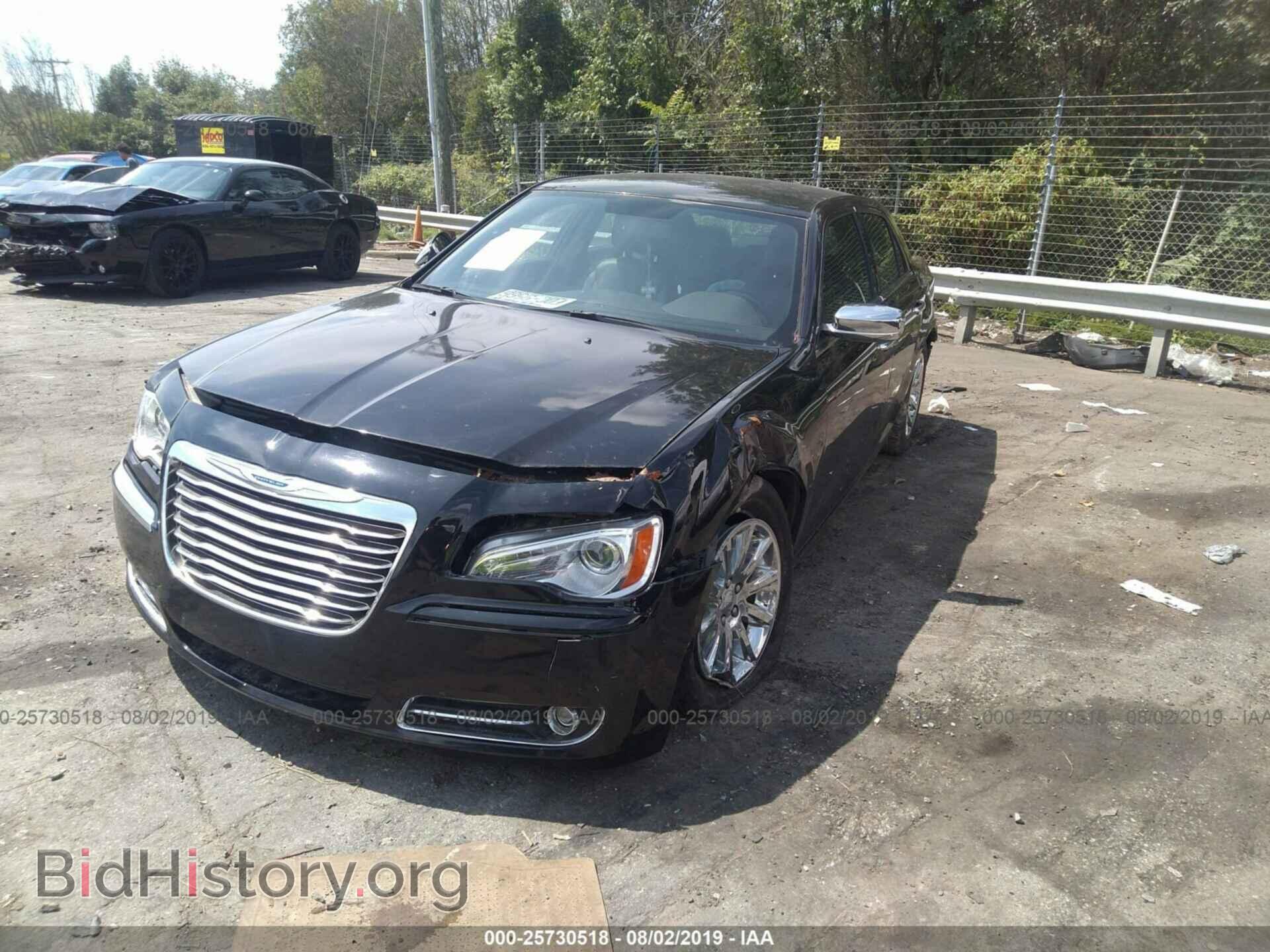 2012 CHRYSLER 300 - VIN: 2C3CCACG2CH224409 - Фото 2