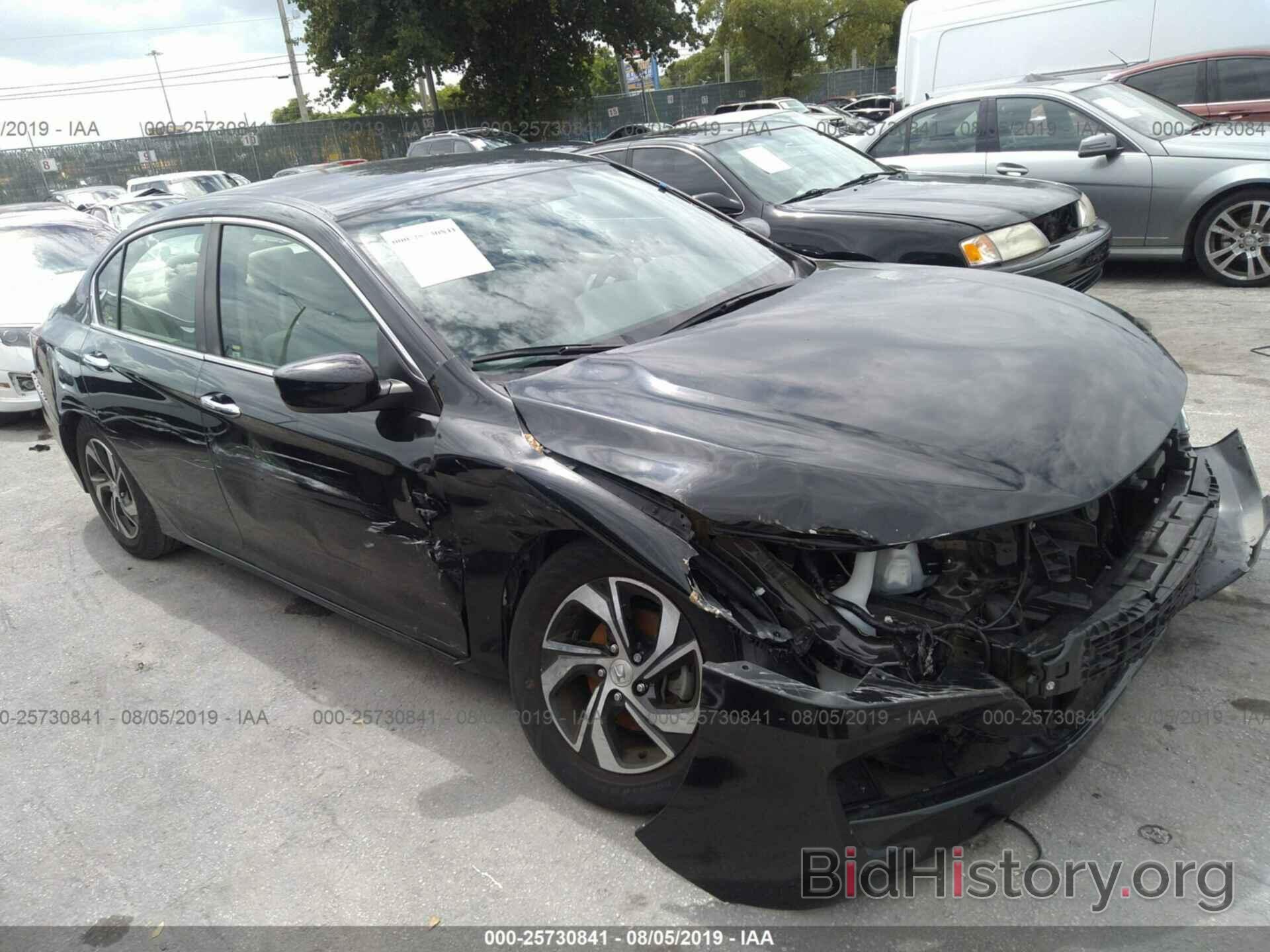 Photo 1HGCR2F38HA146668 - HONDA ACCORD 2017