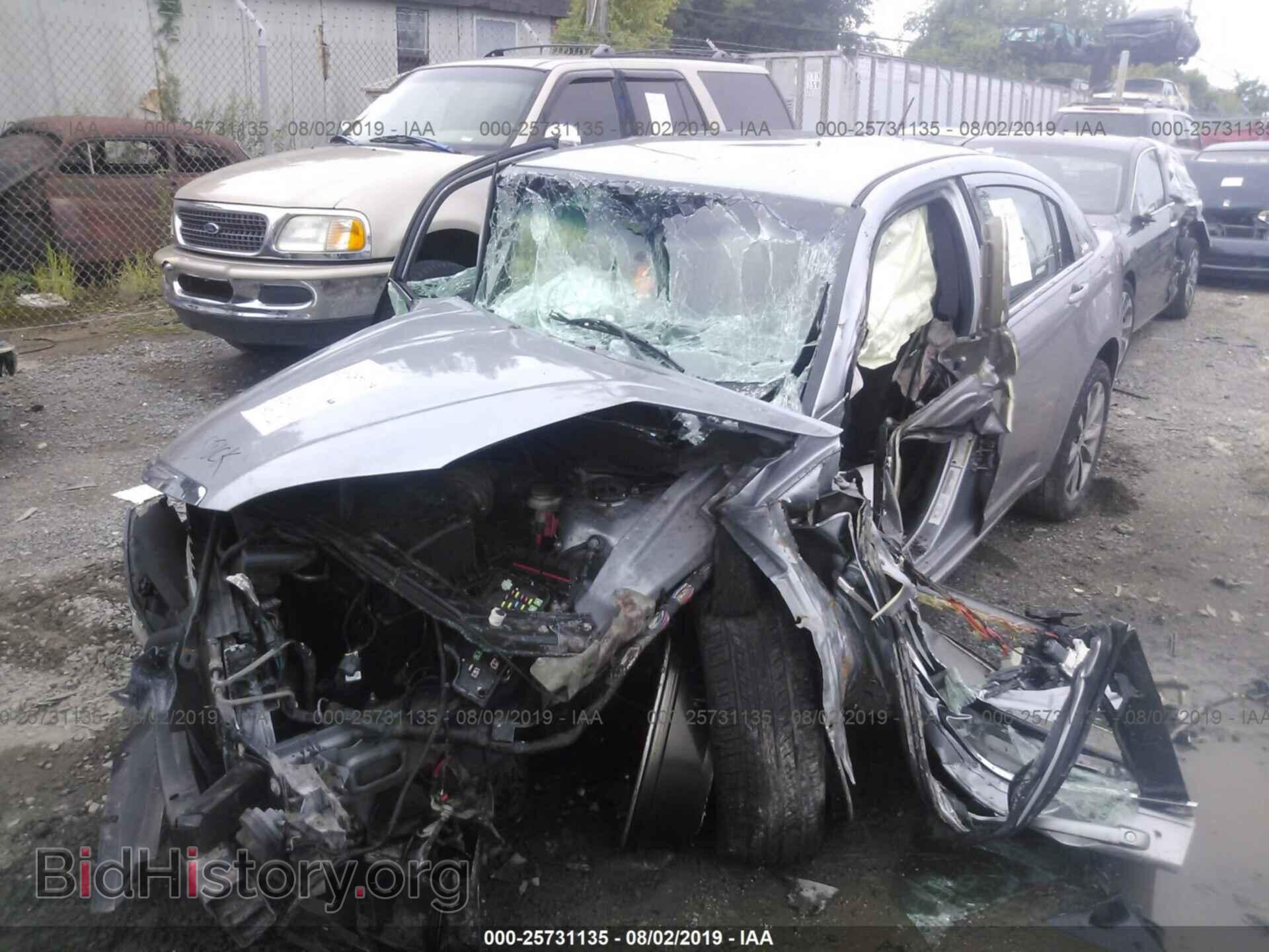 2014 CHRYSLER 200 - VIN: 1C3CCBBG4EN128654 - Фото 2