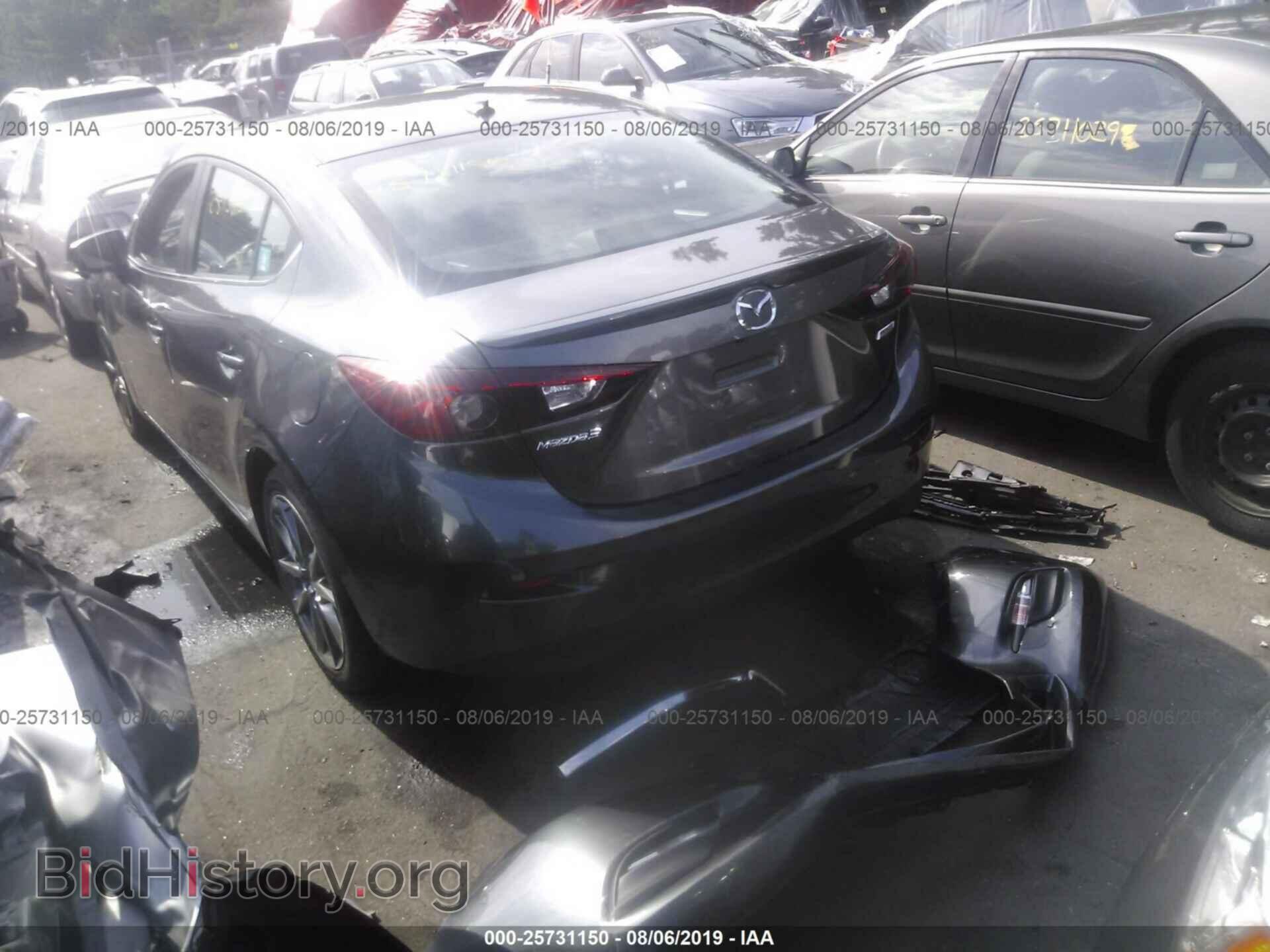 2018 MAZDA 3 - VIN: 3MZBN1V32JM230122 - Фото 3