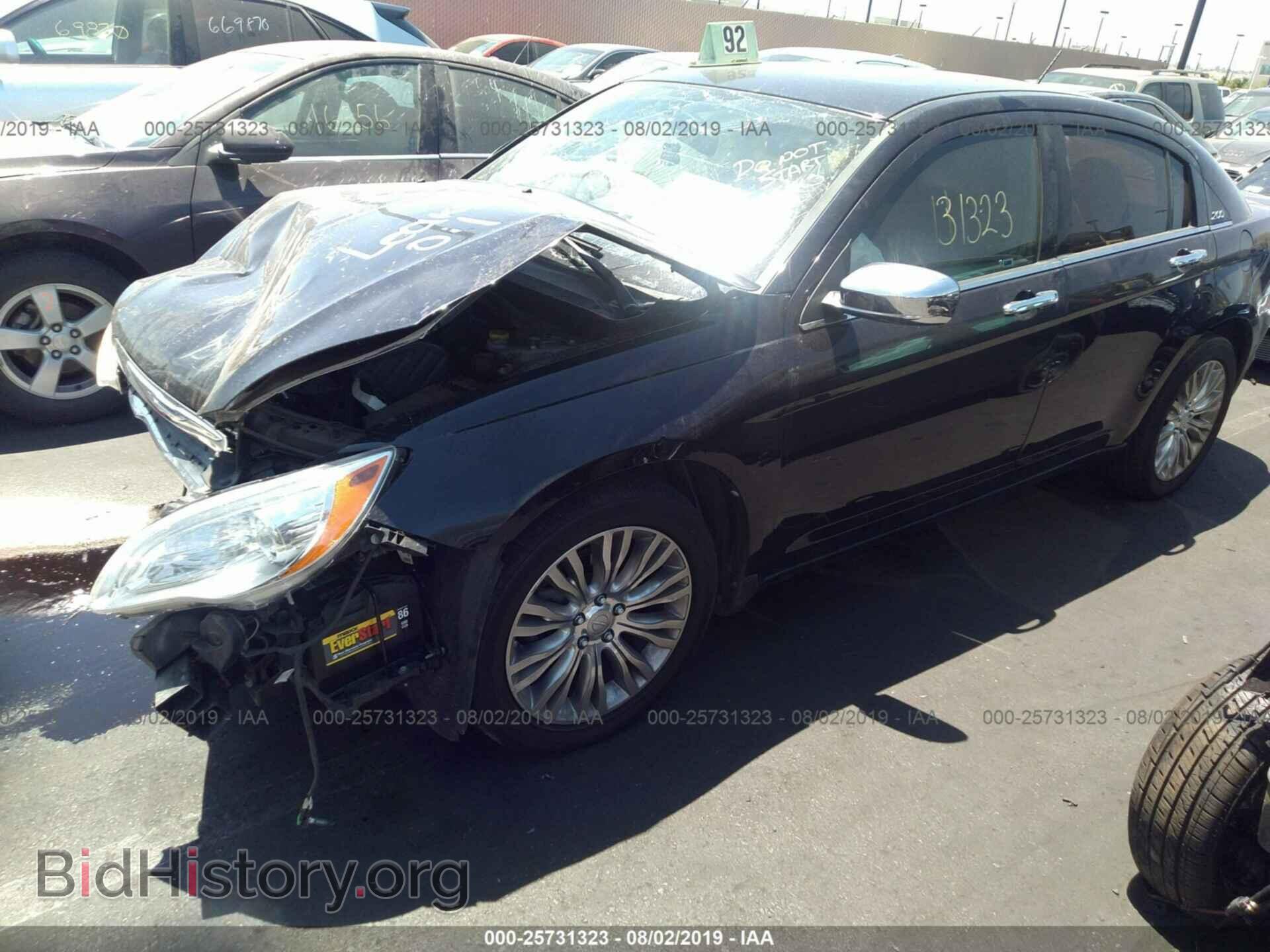 2012 CHRYSLER 200 - VIN: 1C3CCBCB2CN210351 - Фото 2