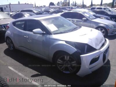 2013 Hyundai VELOSTER, silver — VIN KMHTC6AD6DU110134, IAAI