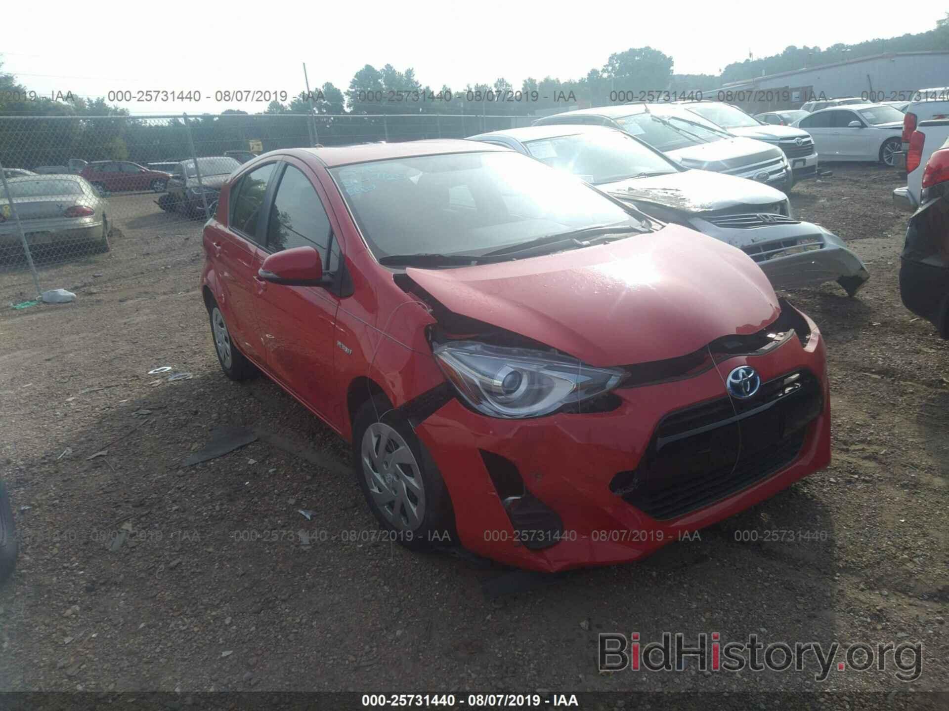 Photo JTDKDTB33G1590236 - TOYOTA PRIUS C 2016