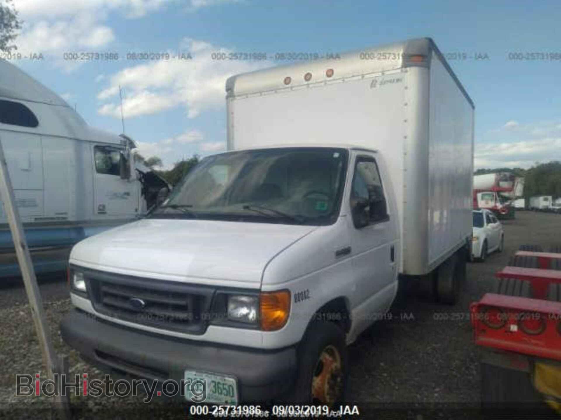 2006 FORD ECONOLINE - VIN: 1FDWE35L76DB21153 - Фото 2