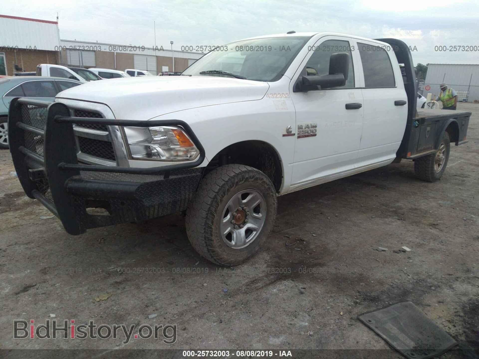 2017 RAM 2500 - VIN: 3C6UR5HL4HG758084 - Фото 2