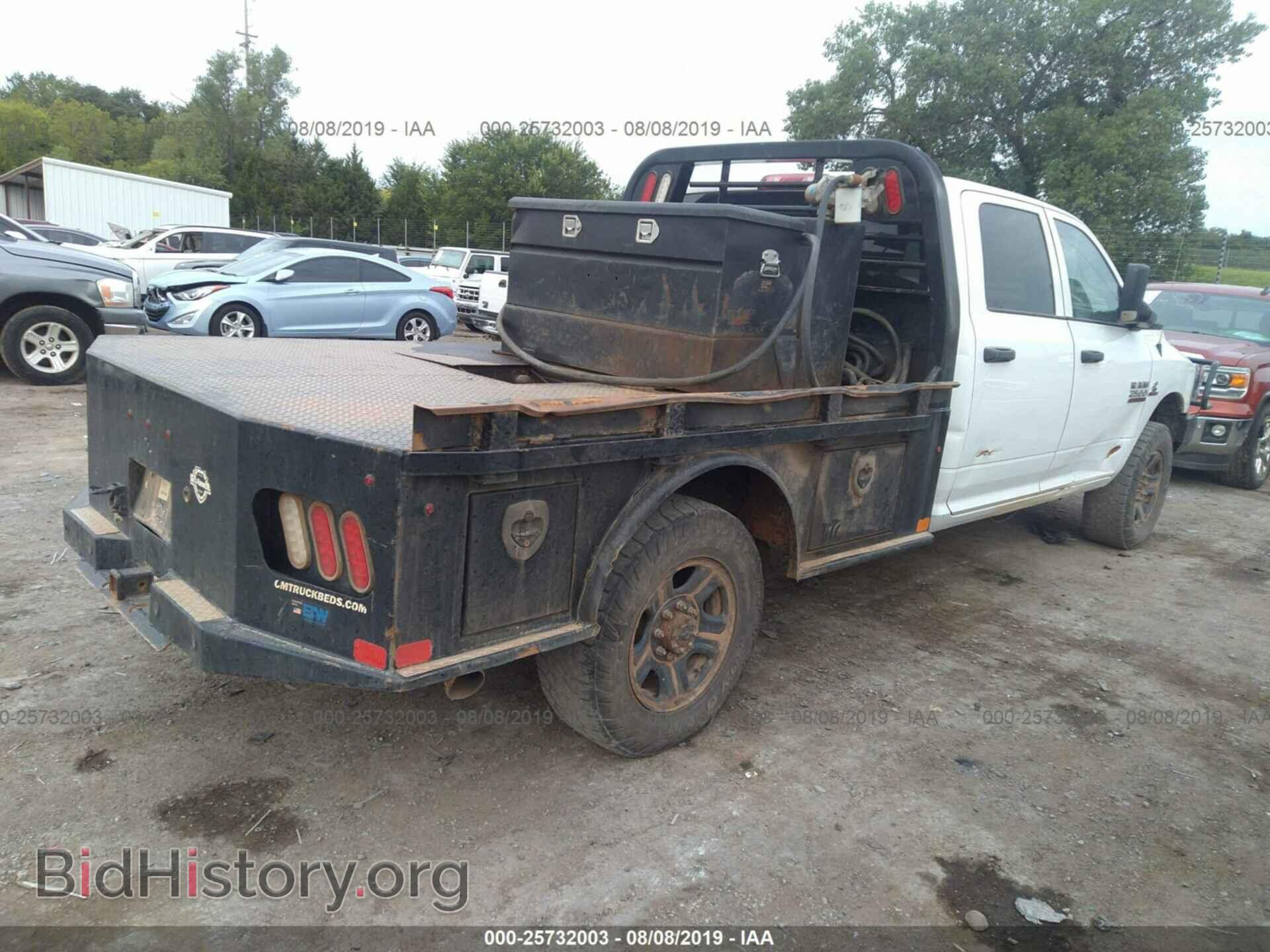2017 RAM 2500 - VIN: 3C6UR5HL4HG758084 - Фото 4