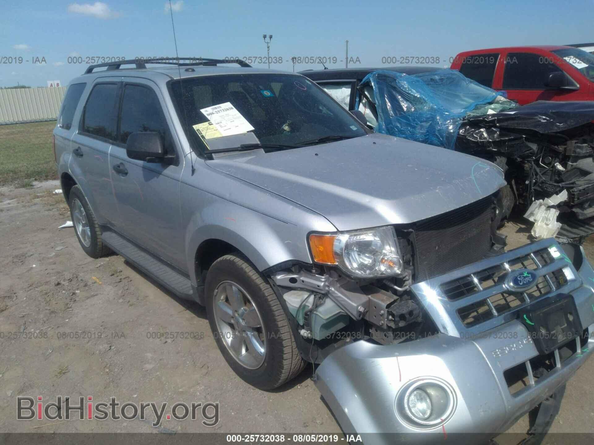 Фотография 1FMCU0DG4BKB57669 - FORD ESCAPE 2011