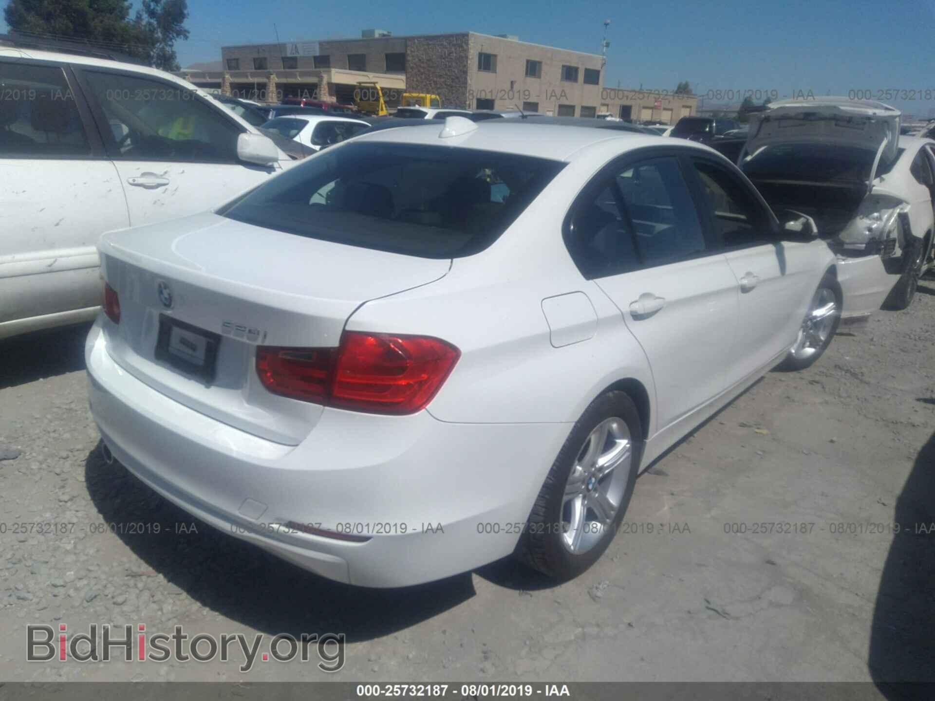 2014 BMW 320 - VIN: WBA3B1G50ENS79567 - Фото 4