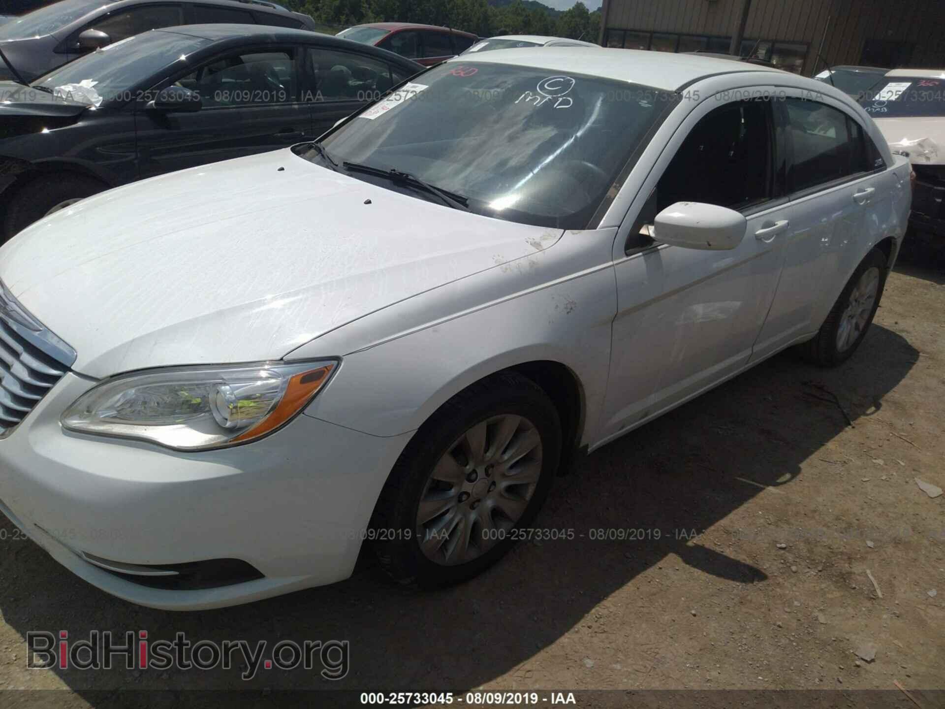2013 CHRYSLER 200 - VIN: 1C3CCBAB7DN640543 - Photo 2