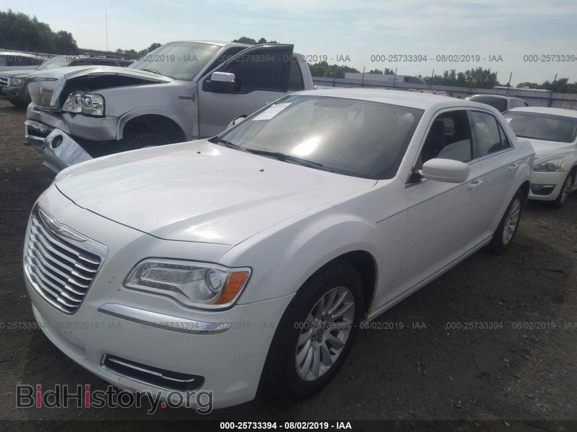 2013 CHRYSLER 300 - VIN: 2C3CCAAG7DH520370 - Photo 2