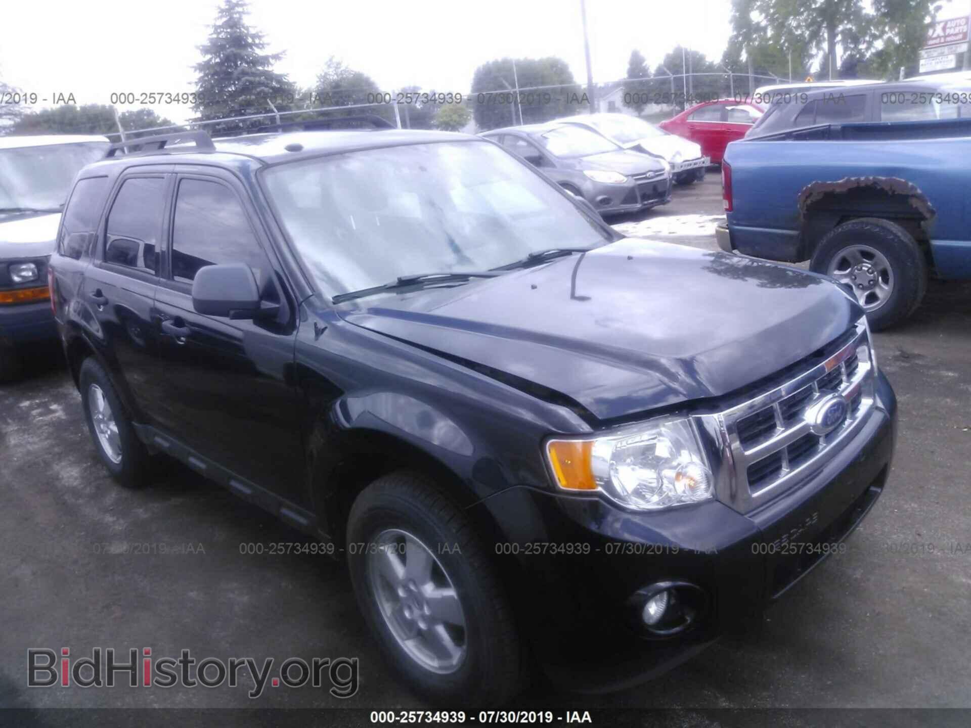 Photo 1FMCU0DG9BKC43012 - FORD ESCAPE 2011