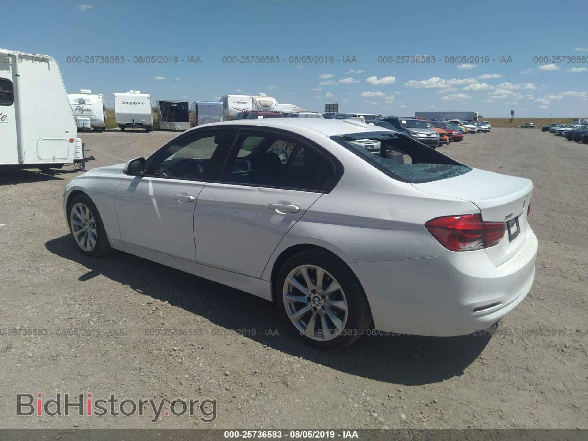 2016 BMW 320 - VIN: WBA8E5G51GNU20587 - Photo 3