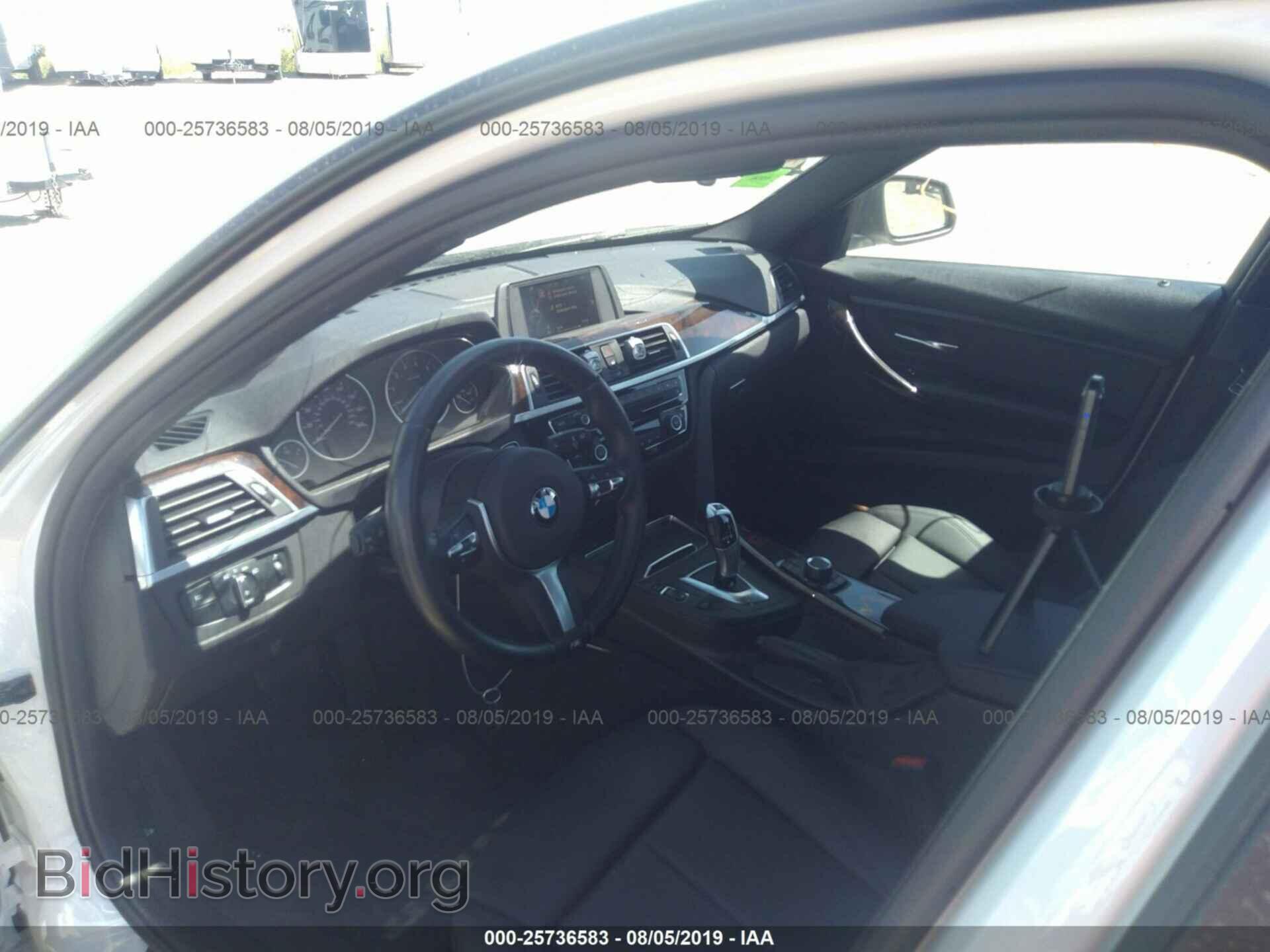 2016 BMW 320 - VIN: WBA8E5G51GNU20587 - Photo 5