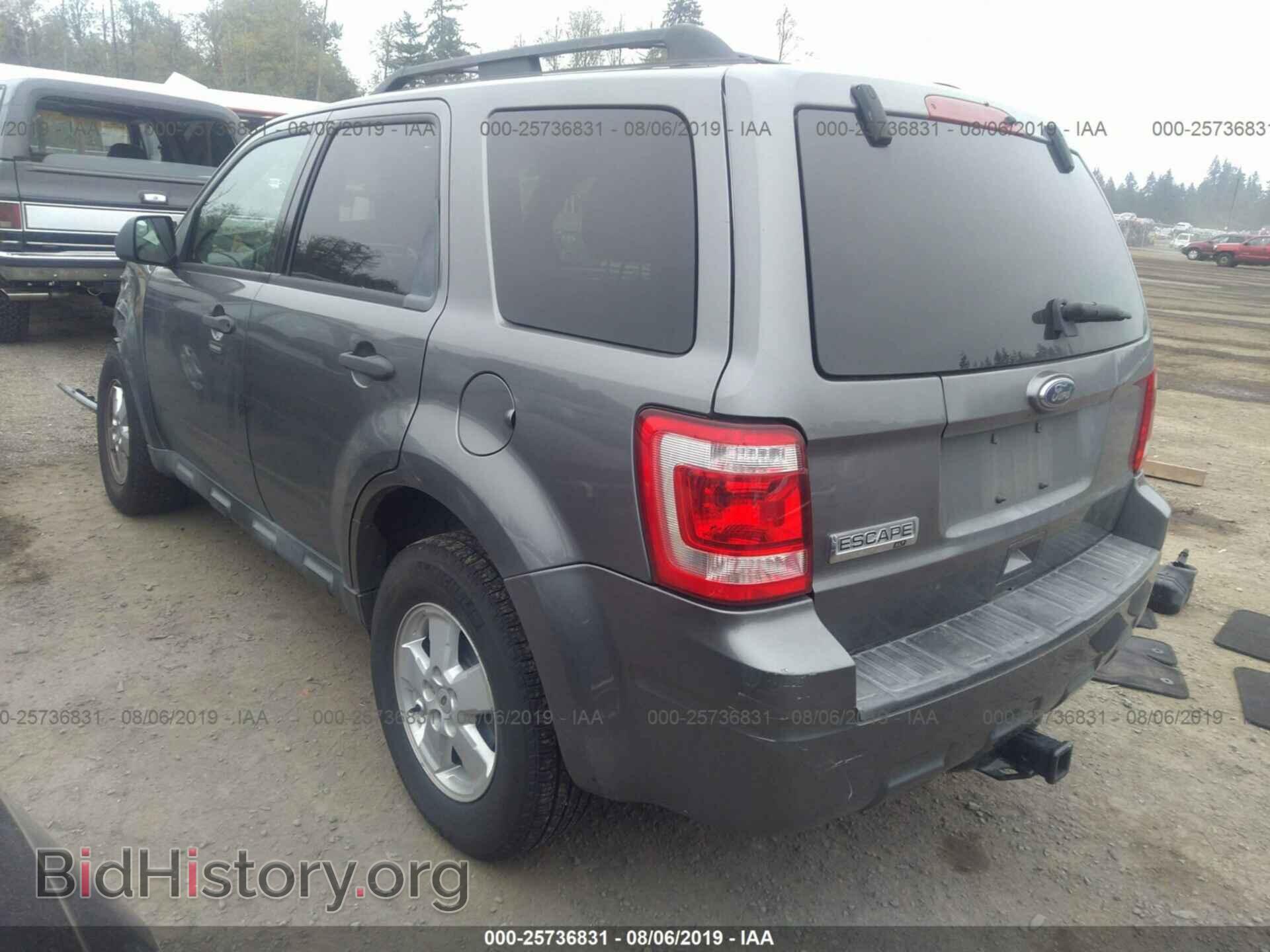 2011 FORD ESCAPE - VIN: 1FMCU0D70BKA27856 - Фото 3