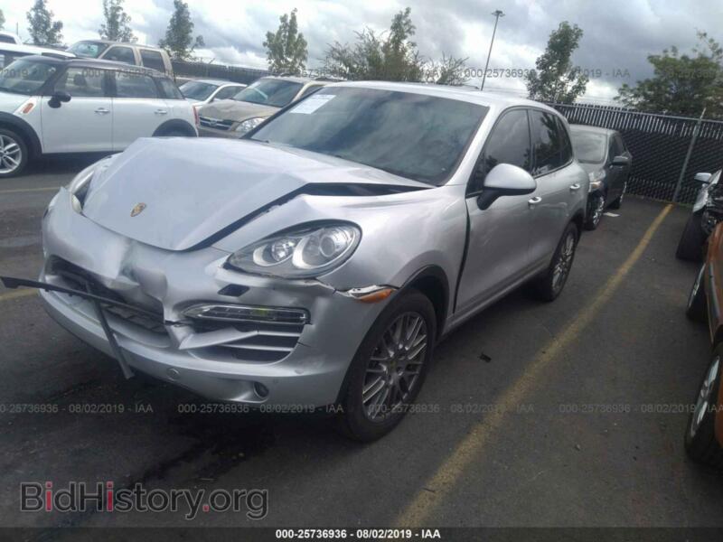 2012 Porsche CAYENNE (VIN WP1AA2A27CLA08210) — photo 2 of 10