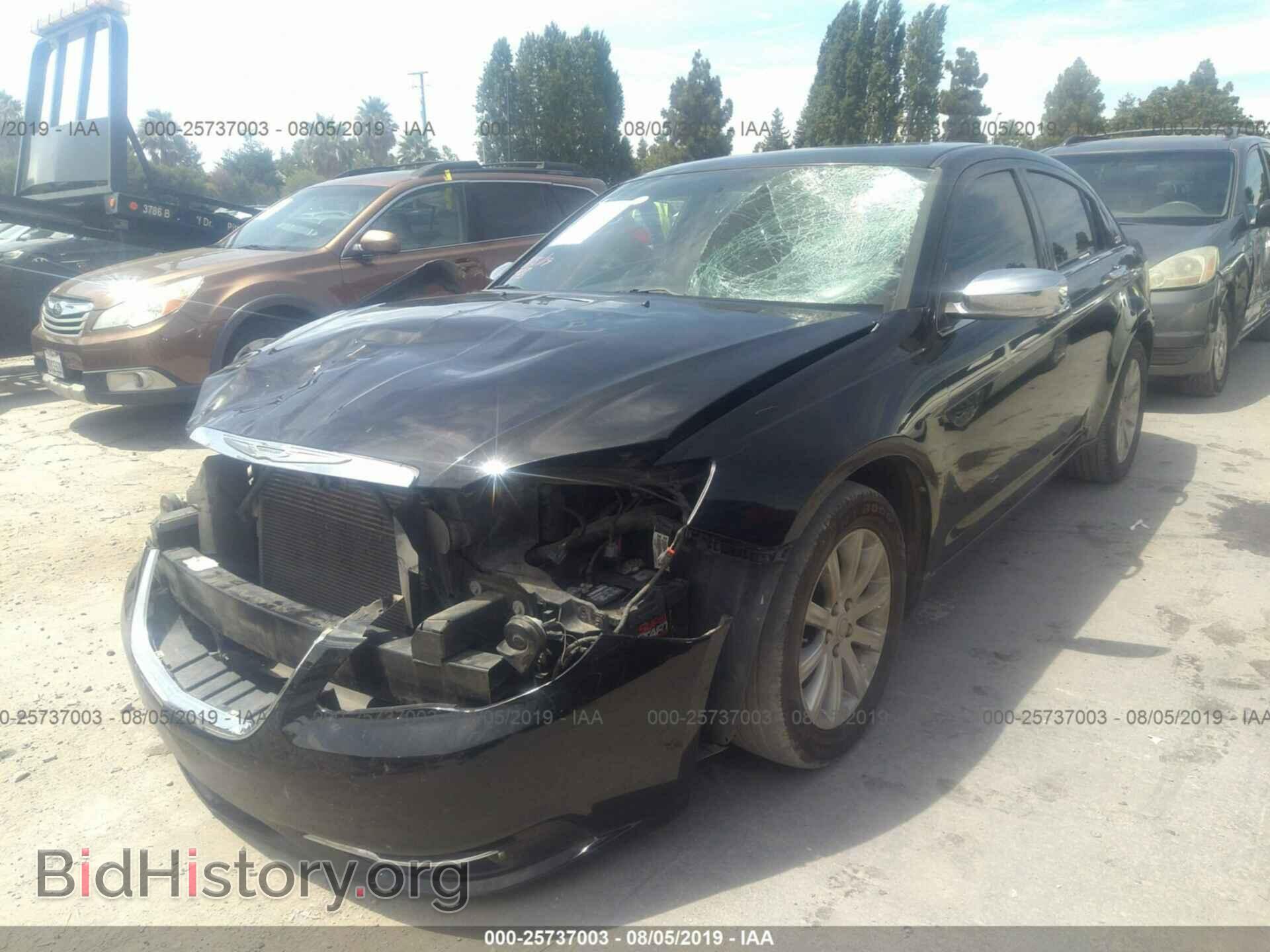 2013 CHRYSLER 200 - VIN: 1C3CCBCG0DN505073 - Фото 2