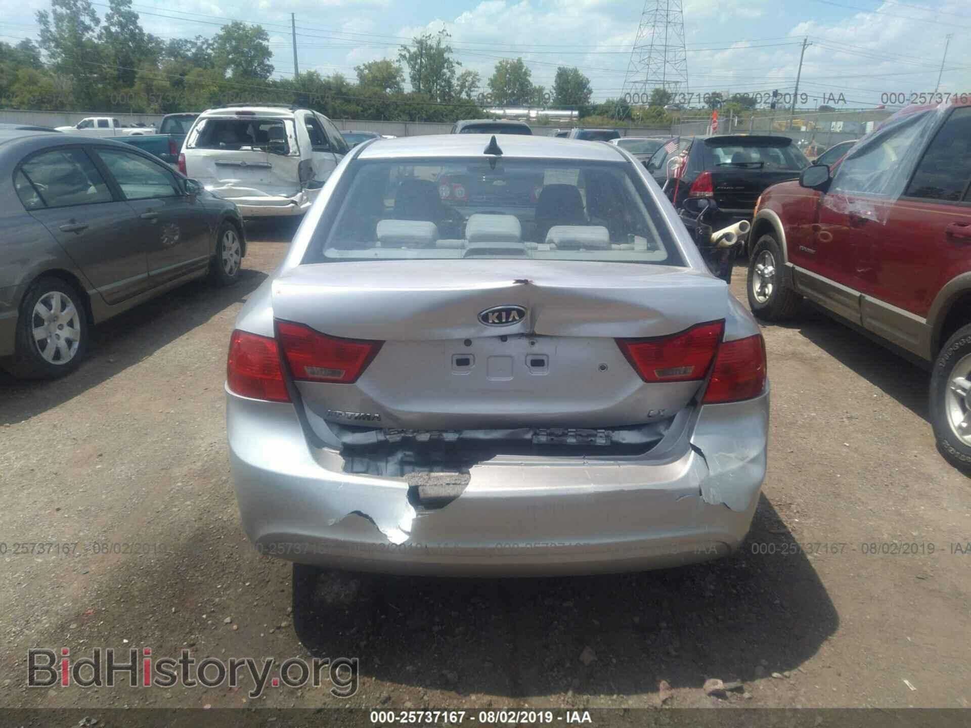 2009 KIA OPTIMA - VIN: KNAGE228895357003 - Фото 6