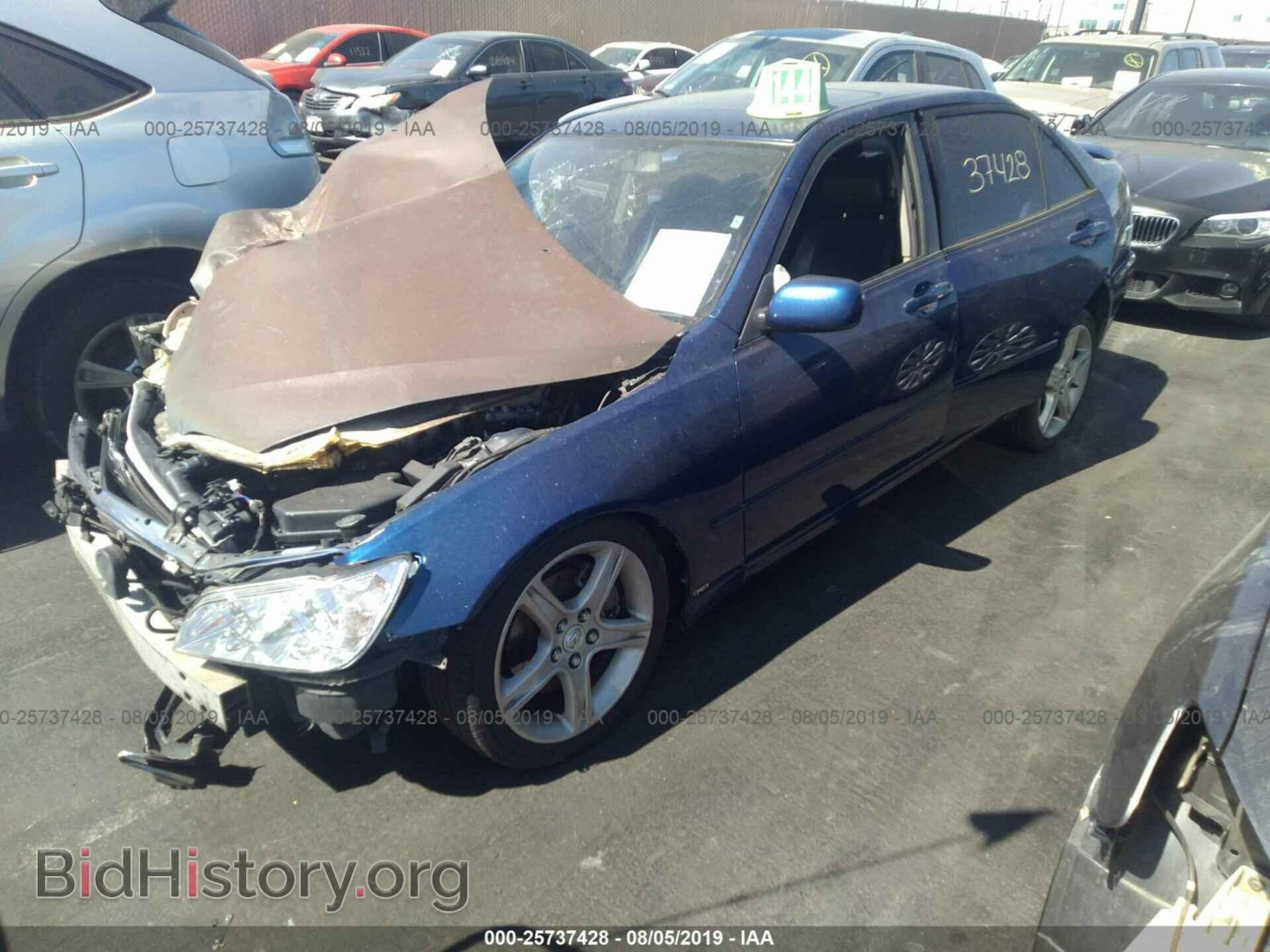 2001 LEXUS IS - VIN: JTHBD182010004977 - Photo 2