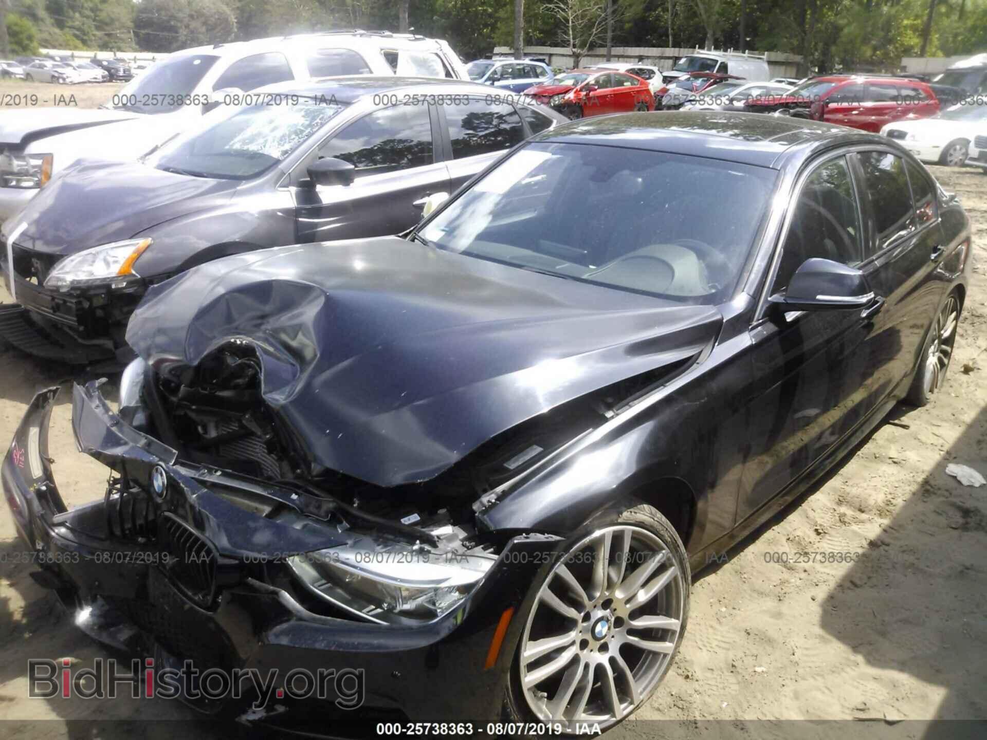 2014 BMW 335 - VIN: WBA3A9G58ENS65711 - Фото 2