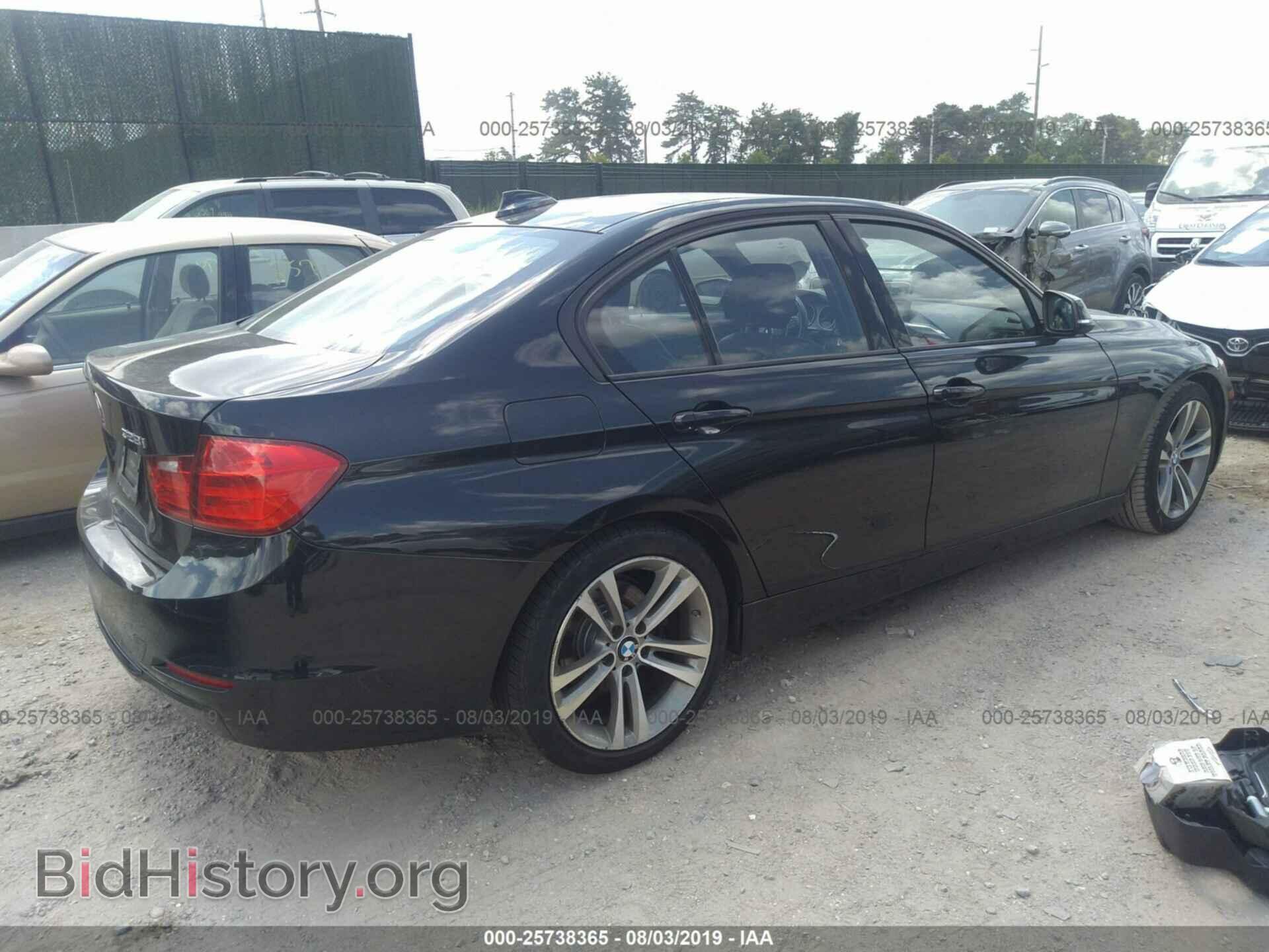 2012 BMW 328 - VIN: WBA3A5C56CF256656 - Фото 4