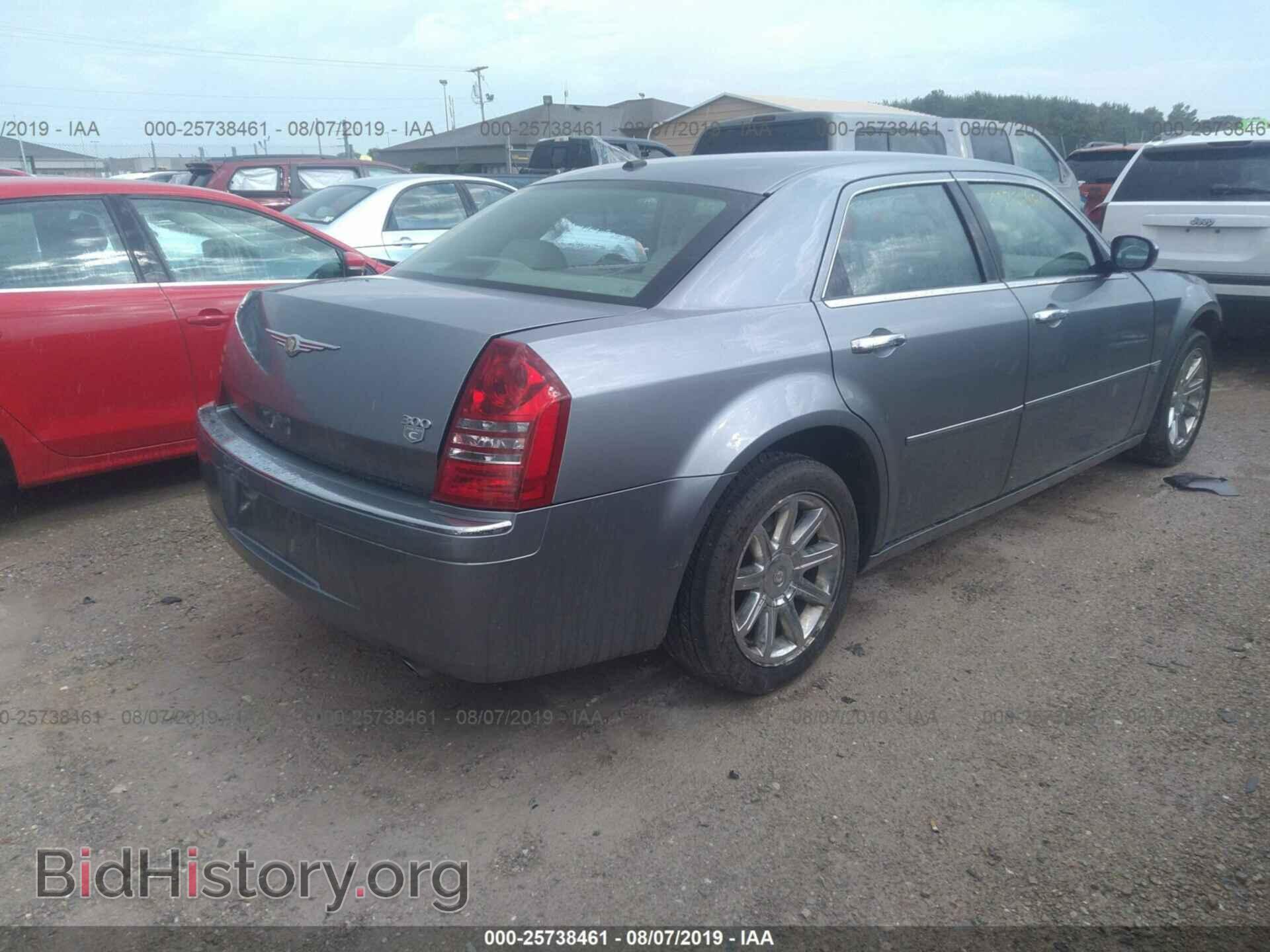2006 CHRYSLER 300C - VIN: 2C3KA63H36H274666 - Фото 4