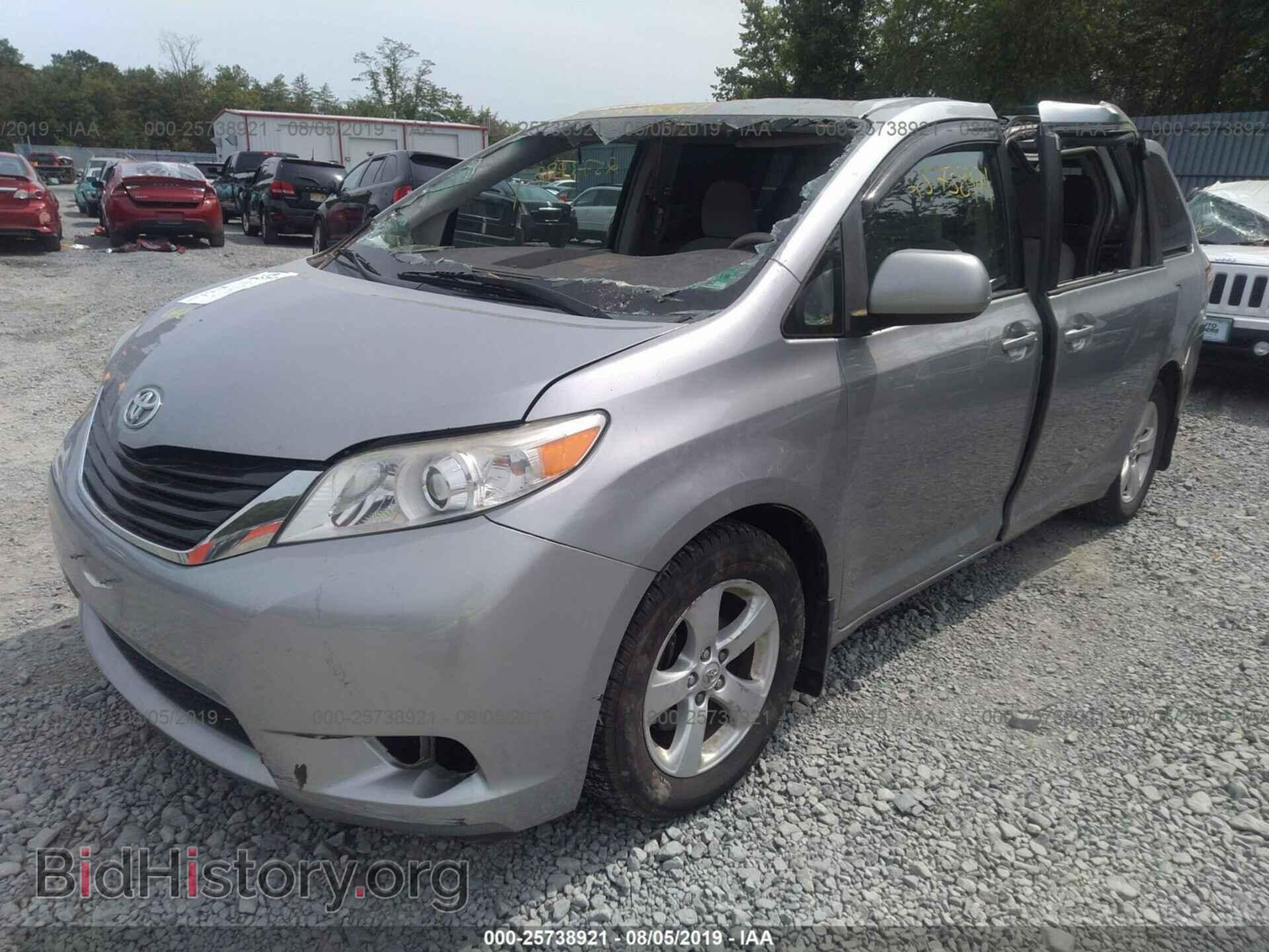2012 TOYOTA SIENNA - VIN: 5TDKK3DC4CS255471 - Фото 2