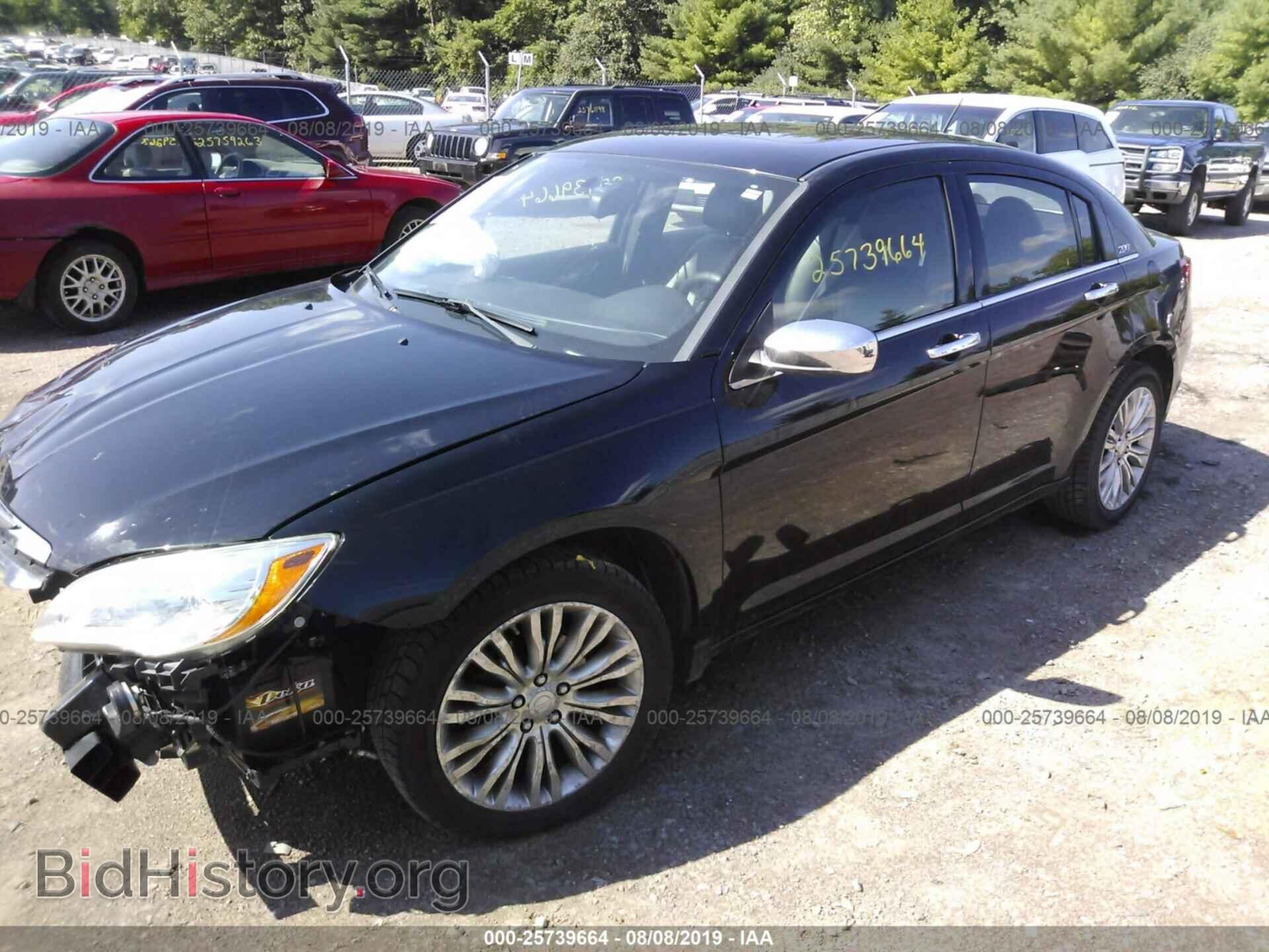 2012 CHRYSLER 200 - VIN: 1C3CCBCB0CN235099 - Photo 2