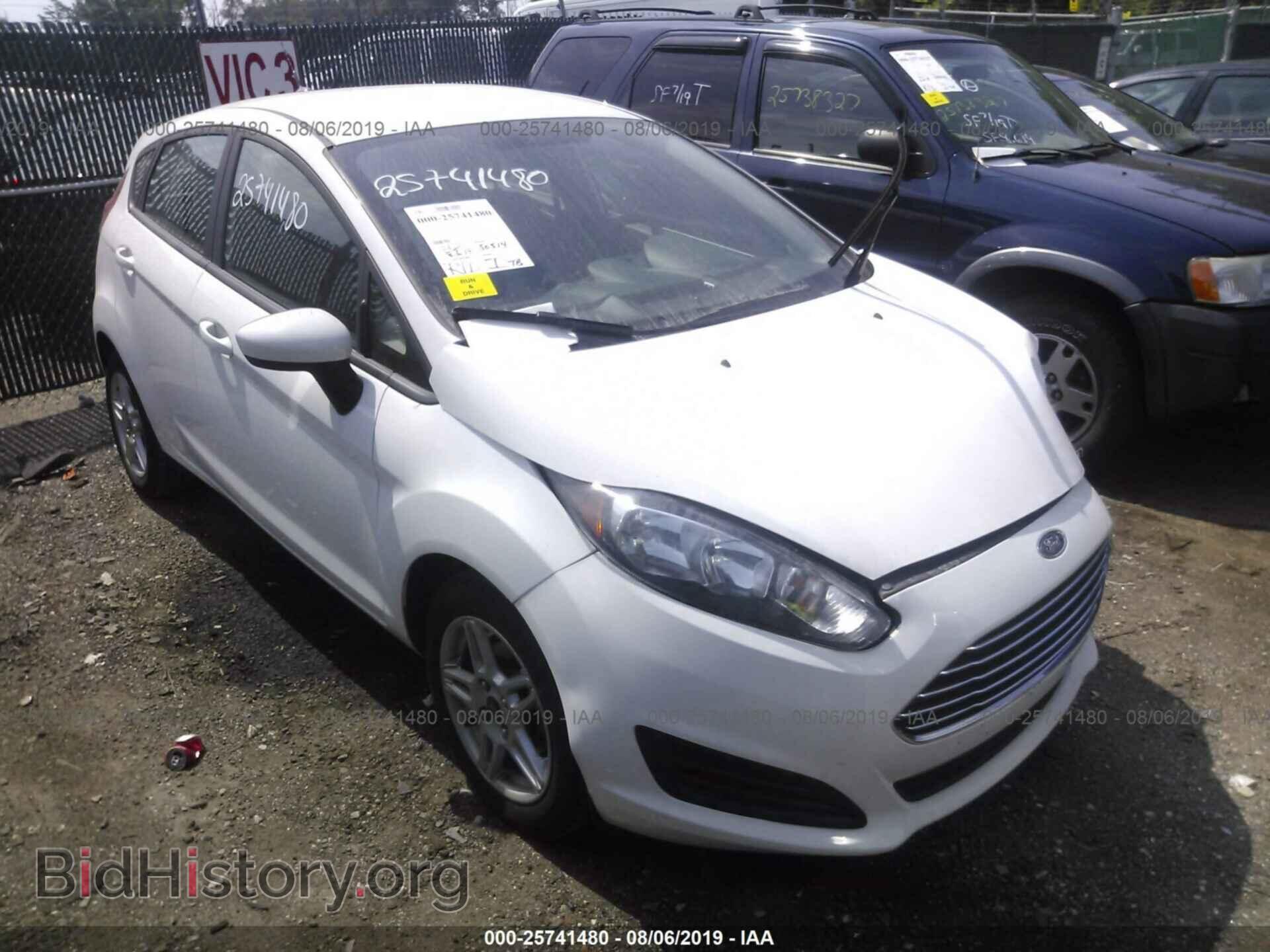 Photo 3FADP4EJ5HM115696 - FORD FIESTA 2017