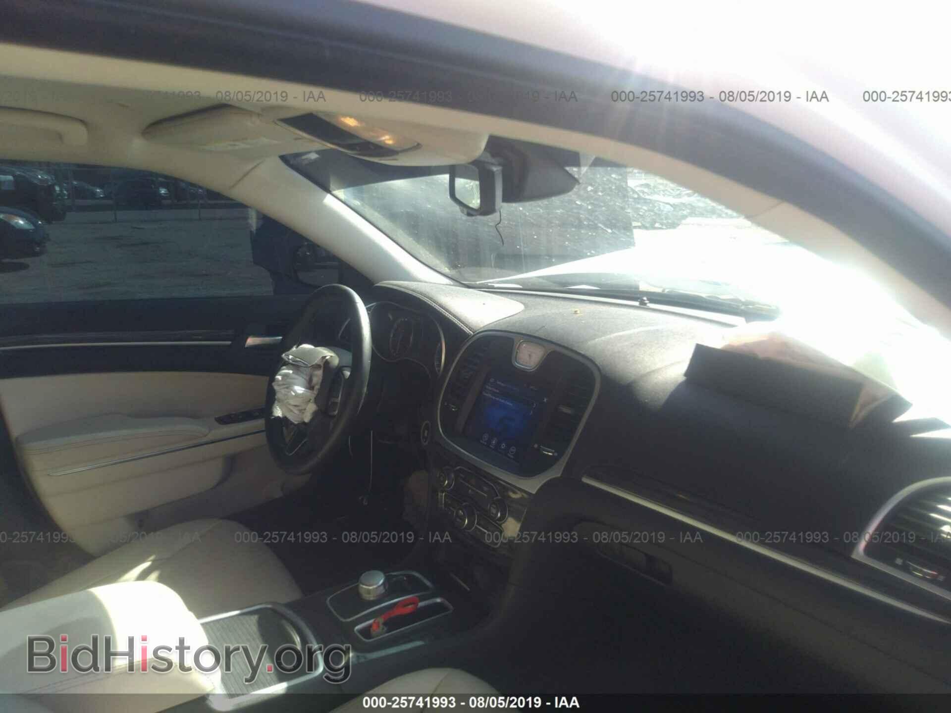 2017 CHRYSLER 300 - VIN: 2C3CCAAG1HH608191 - Фото 5