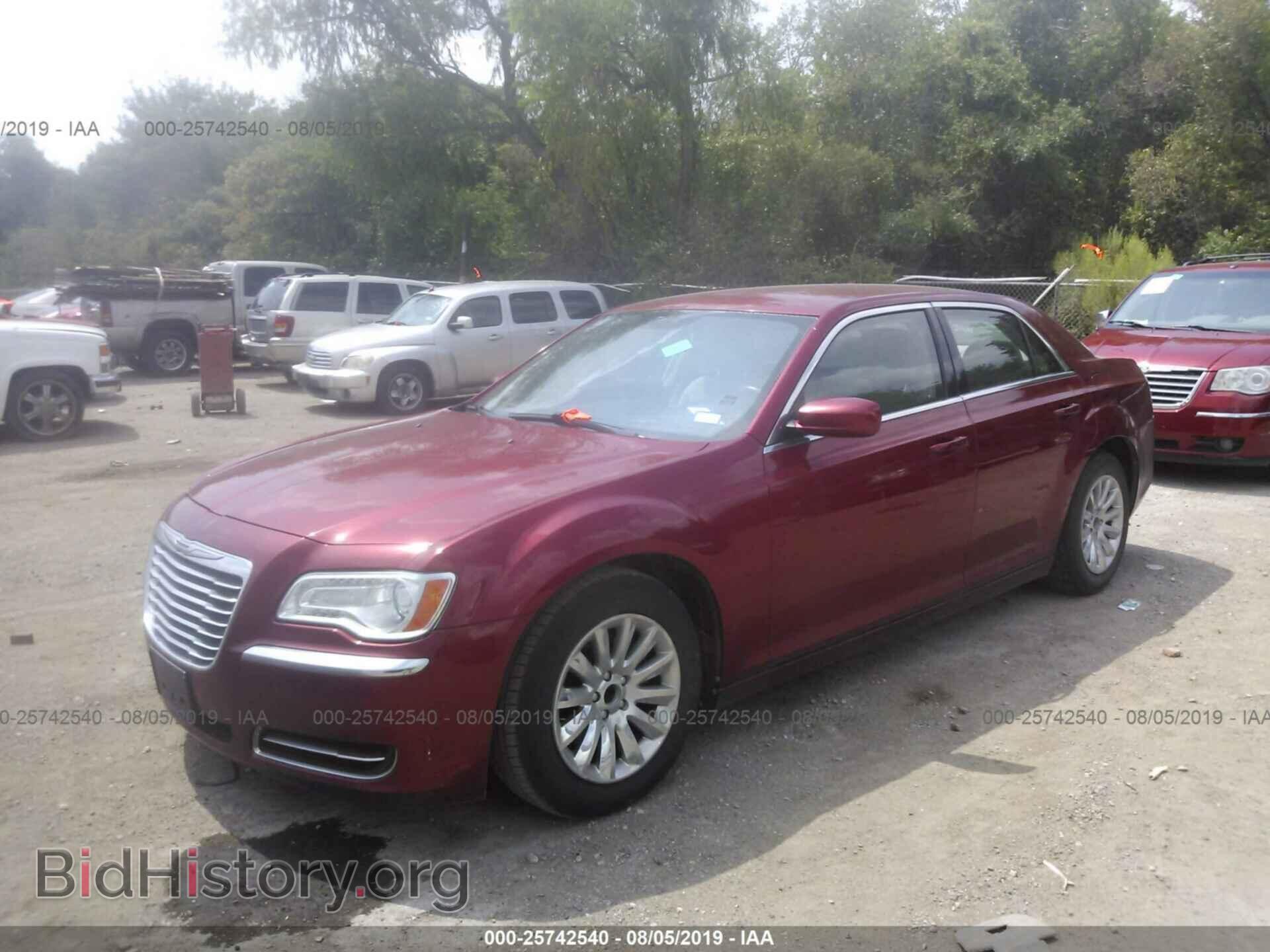 2012 CHRYSLER 300 - VIN: 2C3CCAAG6CH261482 - Фото 2