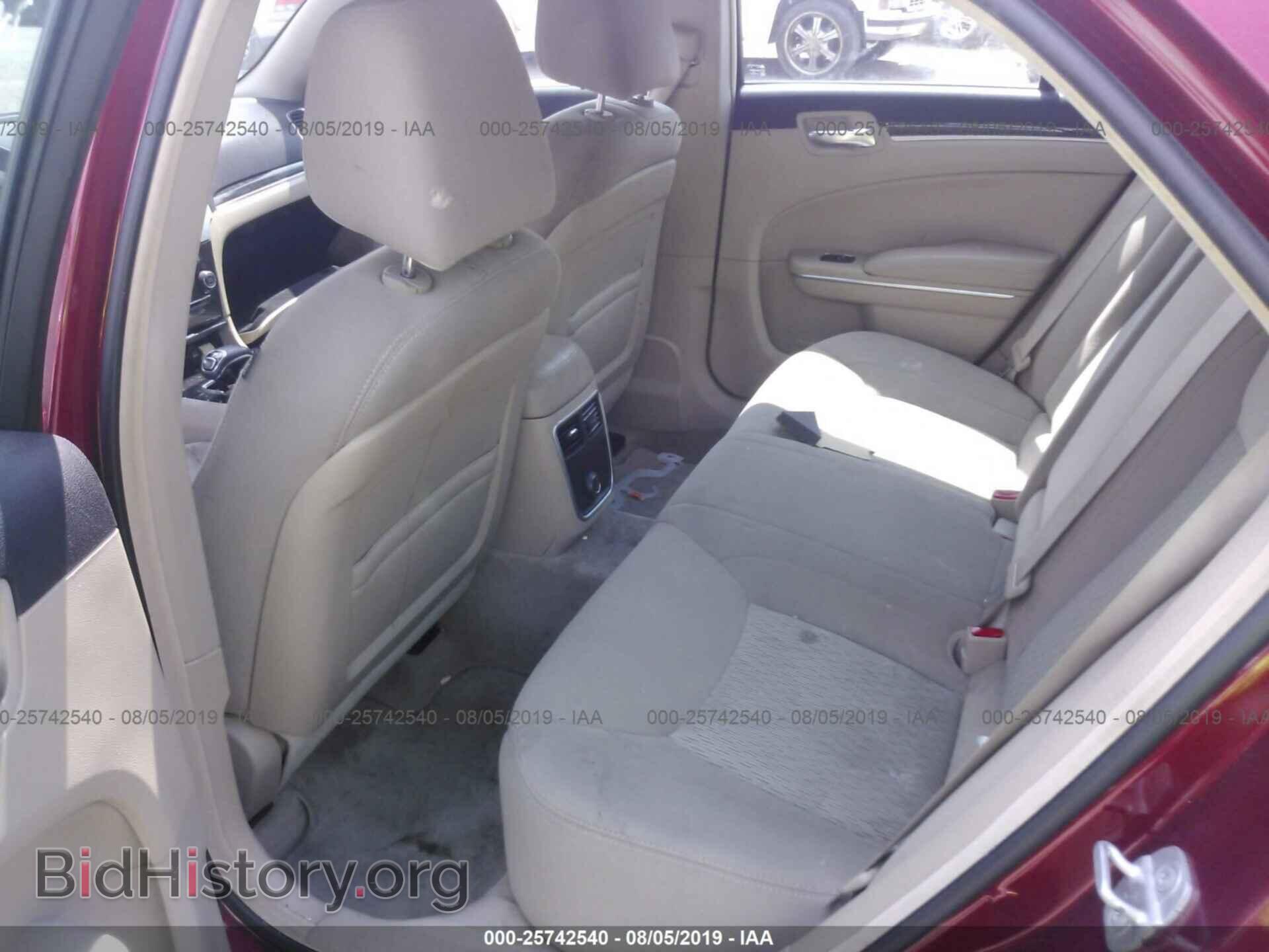 2012 CHRYSLER 300 - VIN: 2C3CCAAG6CH261482 - Фото 8