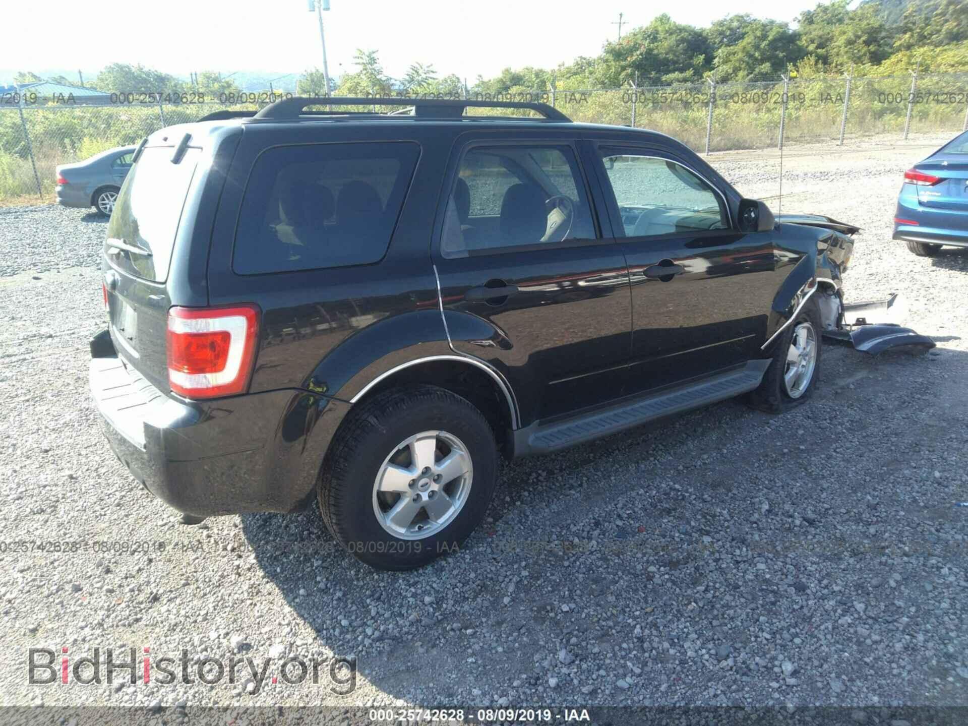 2011 FORD ESCAPE - VIN: 1FMCU0D73BKB85253 - Фото 4