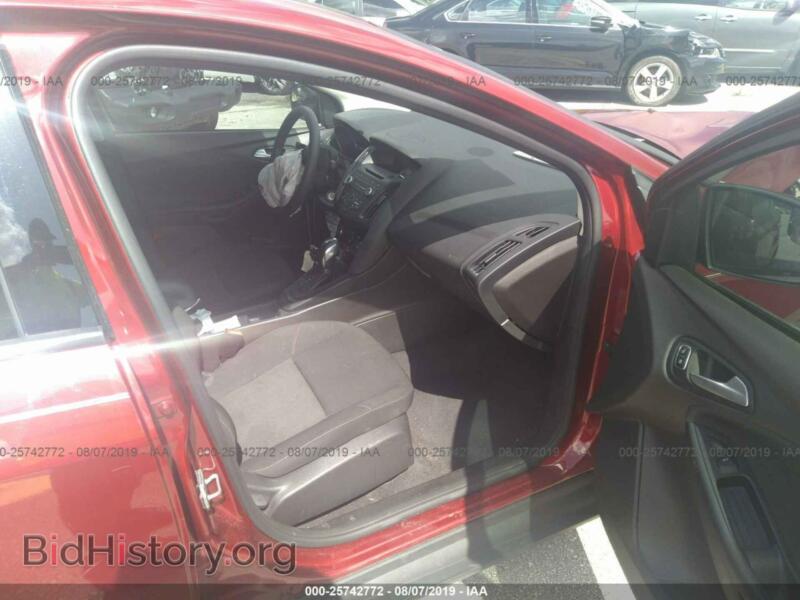2016 Ford FOCUS (VIN 1FADP3F26GL371380) — фото 5 из 10