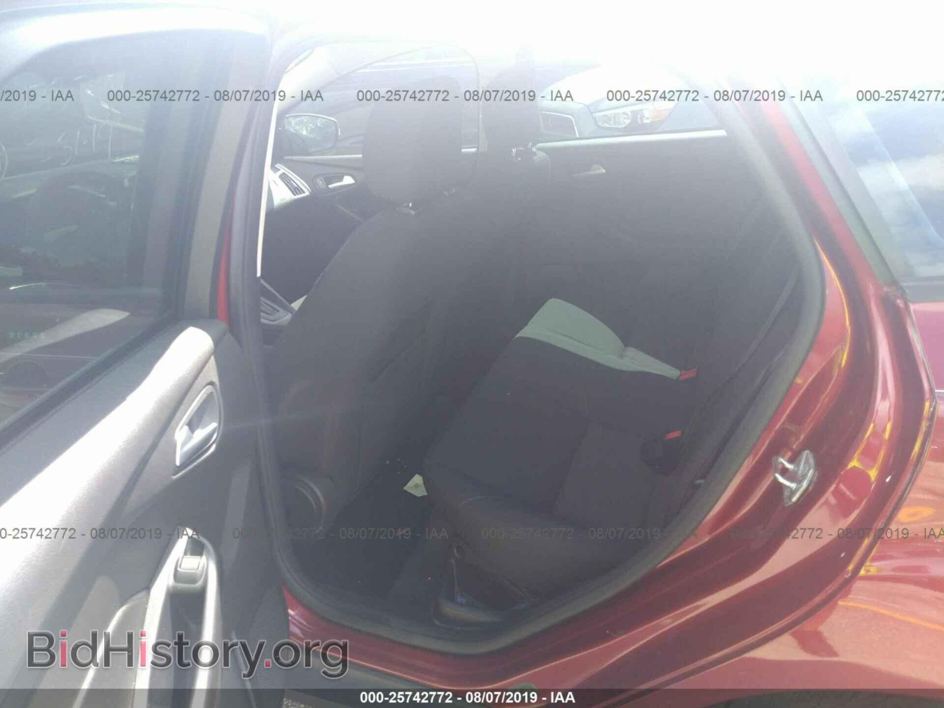 2016 FORD FOCUS - VIN: 1FADP3F26GL371380 - Фото 8