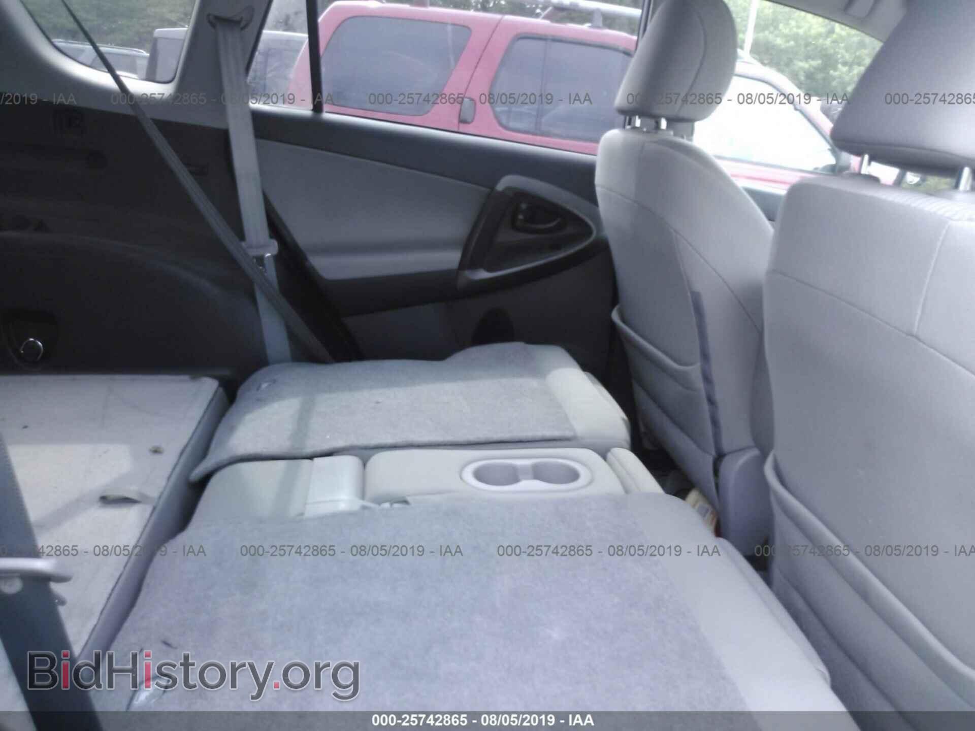 2011 TOYOTA RAV4 - VIN: 2T3BF4DV0BW120402 - Фото 8