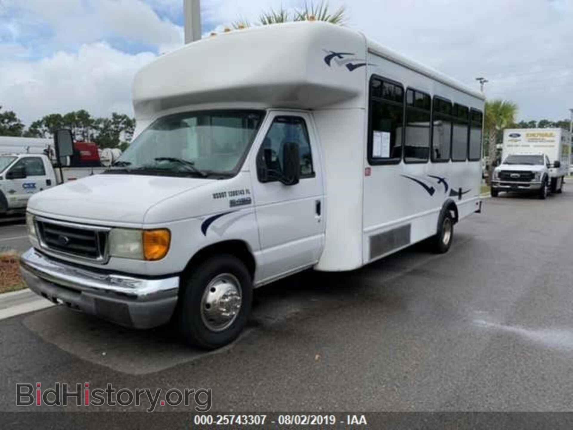 2006 FORD ECONOLINE - VIN: 1FDXE45P96DB24228 - Фото 2