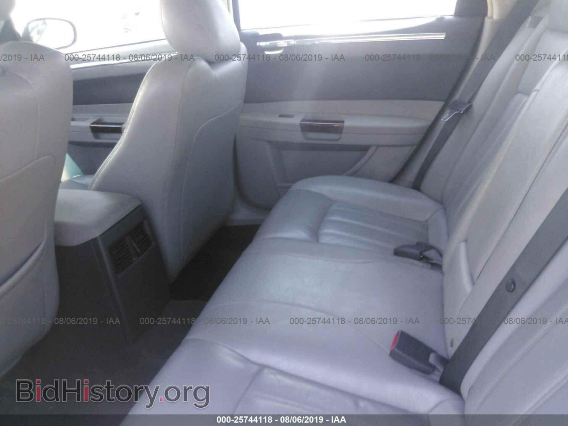 2006 CHRYSLER 300C - VIN: 2C3LA63H46H170790 - Фото 8