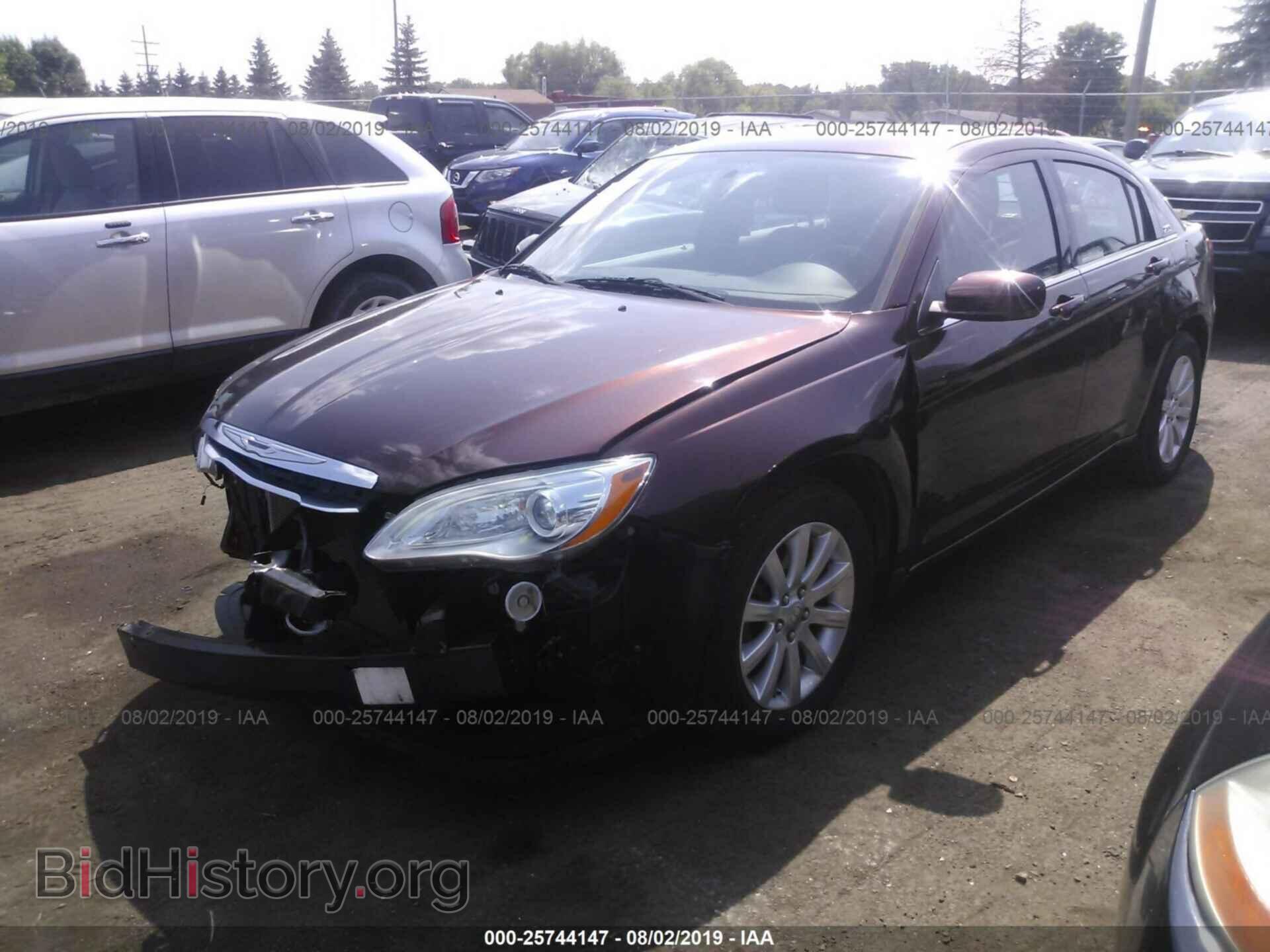 2012 CHRYSLER 200 - VIN: 1C3CCBBB9CN301439 - Фото 2