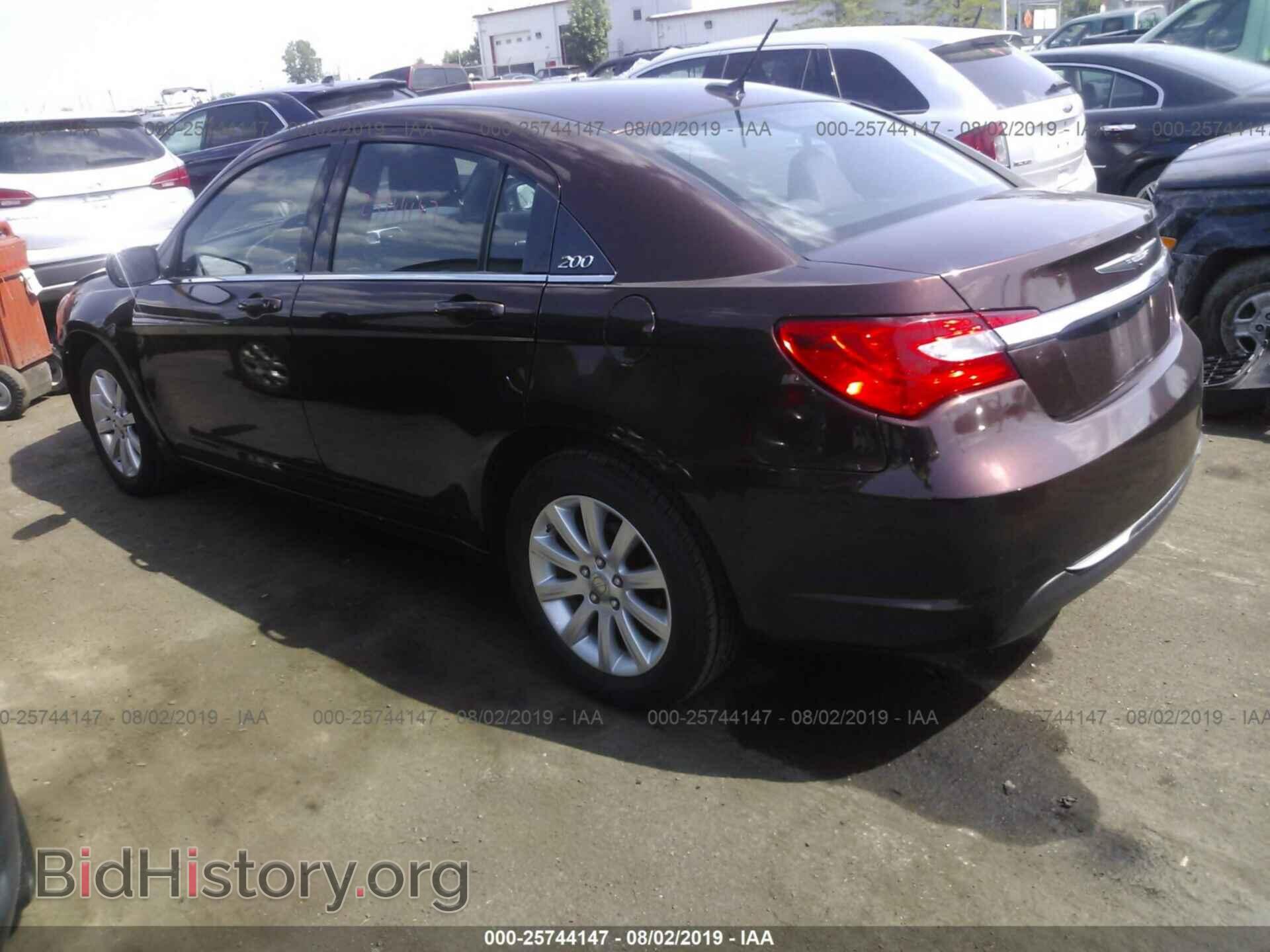 2012 CHRYSLER 200 - VIN: 1C3CCBBB9CN301439 - Фото 3