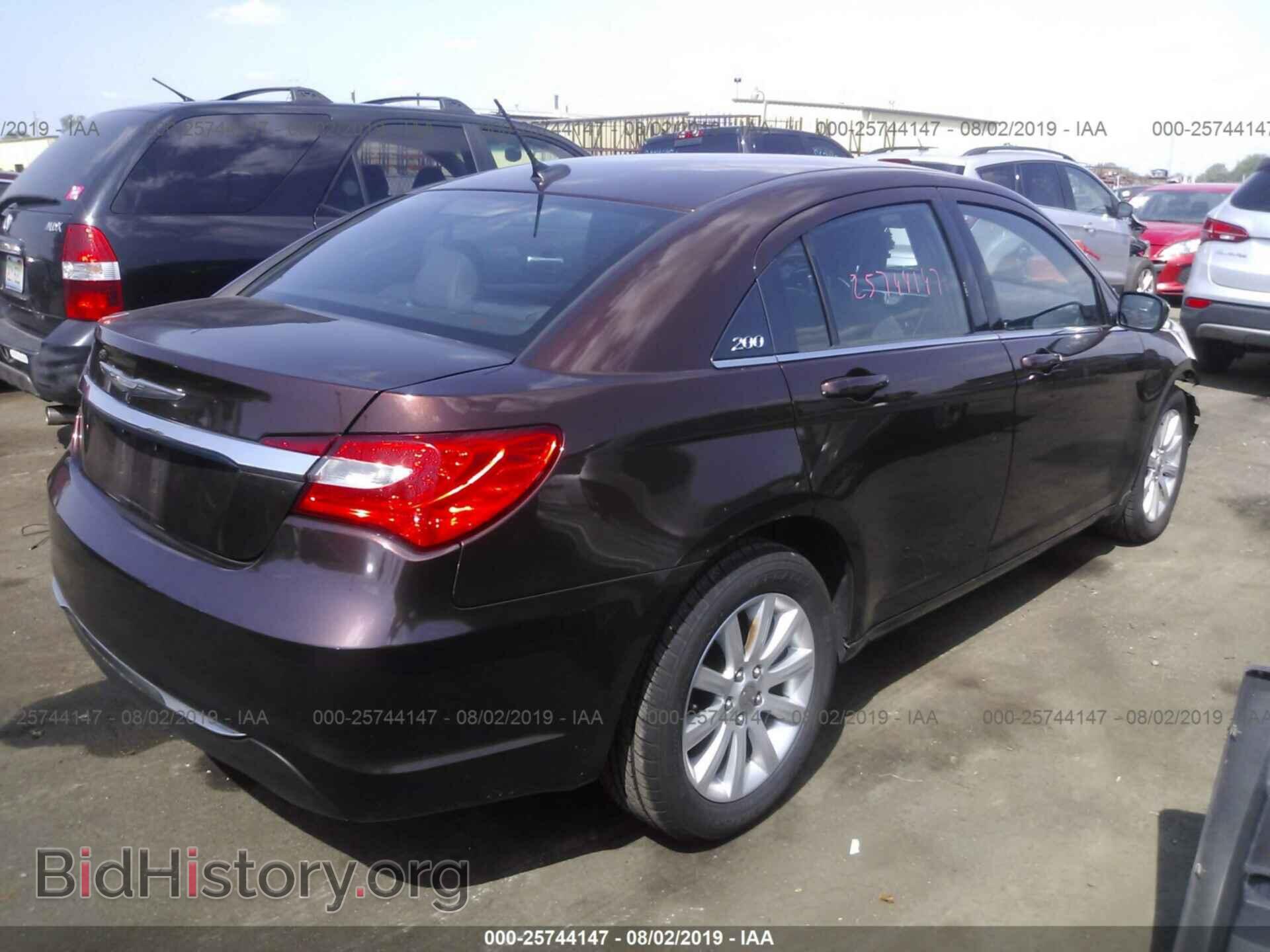2012 CHRYSLER 200 - VIN: 1C3CCBBB9CN301439 - Фото 4