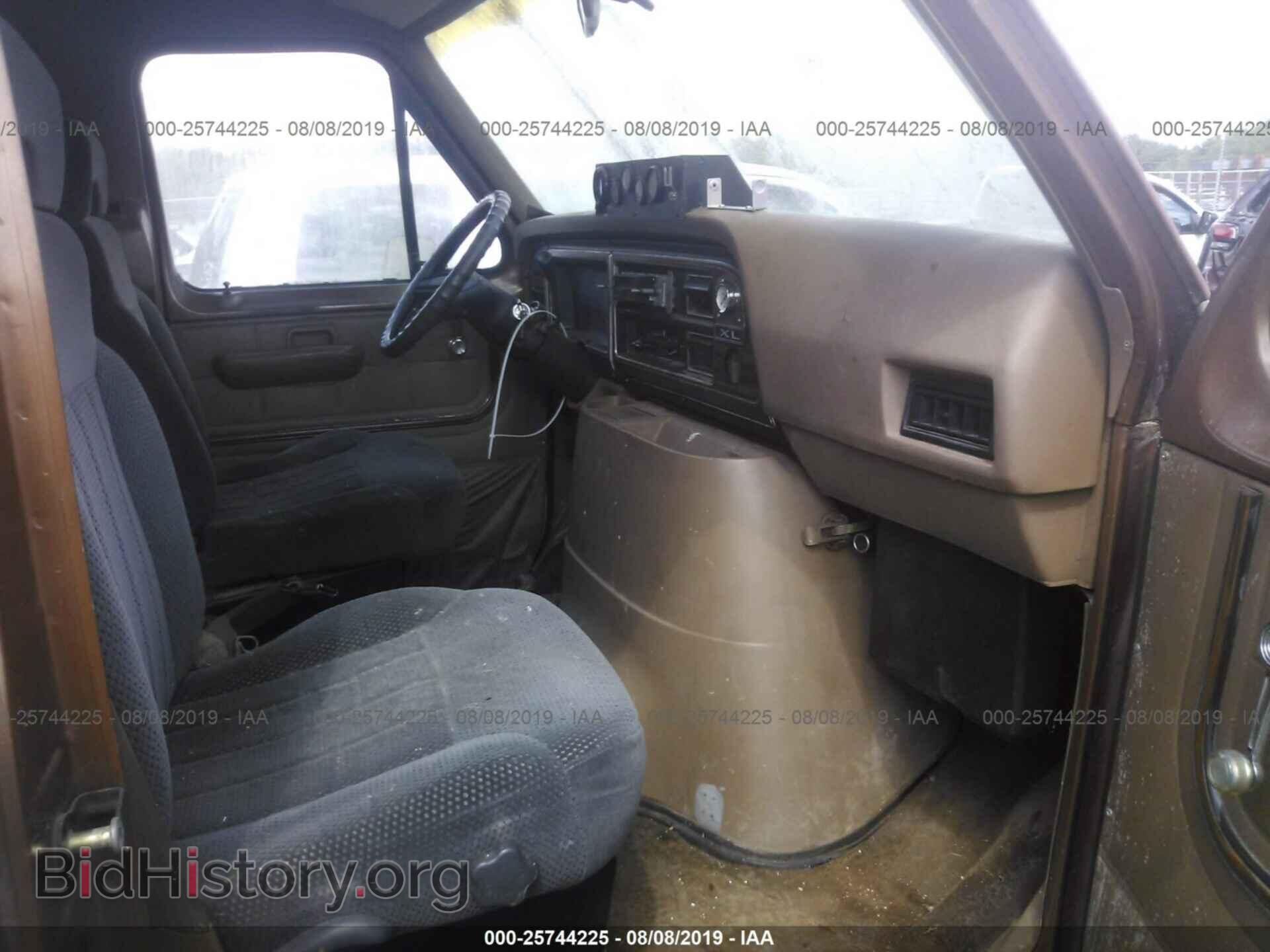 1989 Ford Econoline - VIN: 1FBJS31H1KHC33446 - Фото 5