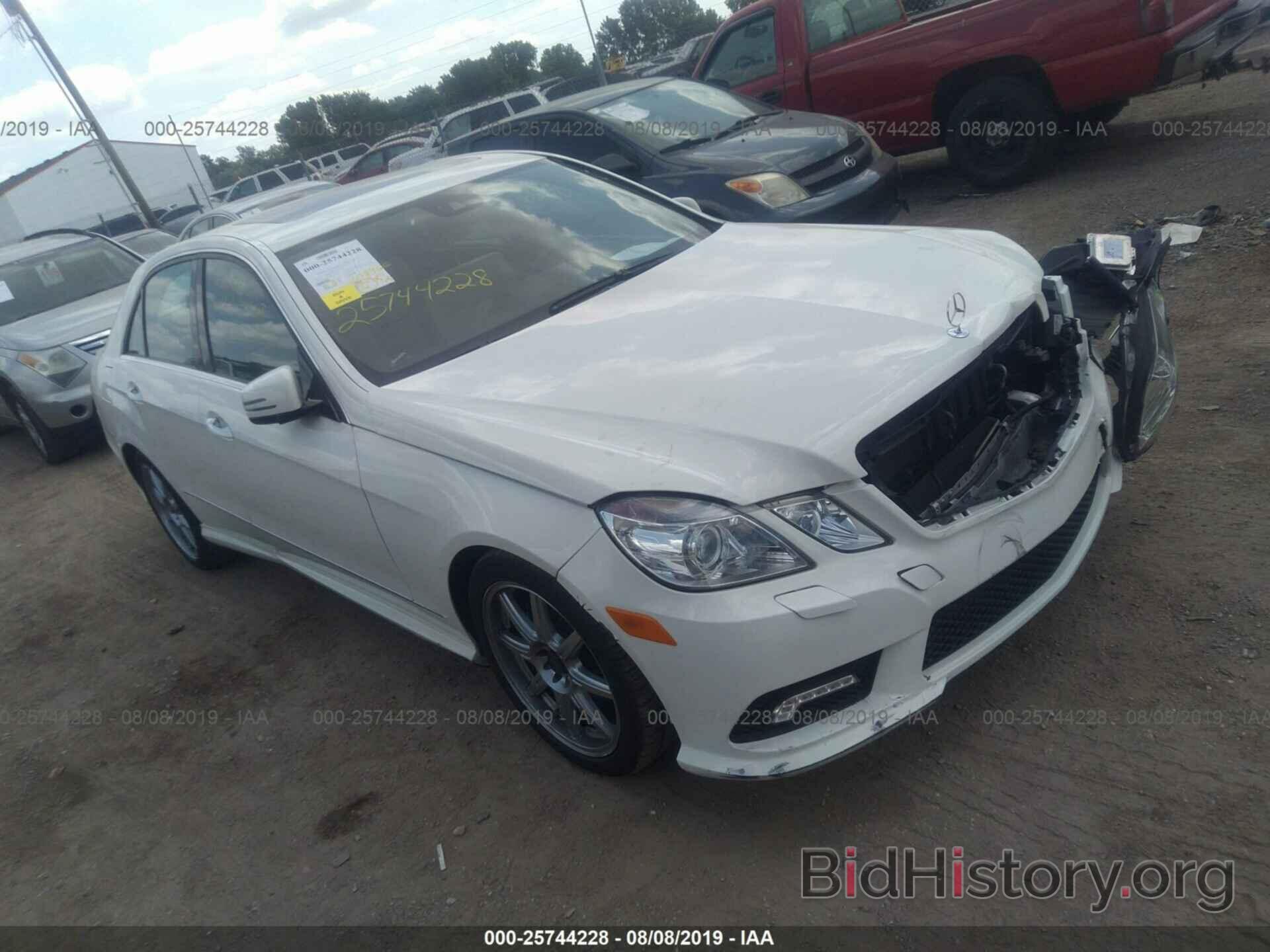 Photo WDDHF8HB0AA083744 - MERCEDES-BENZ E 2010