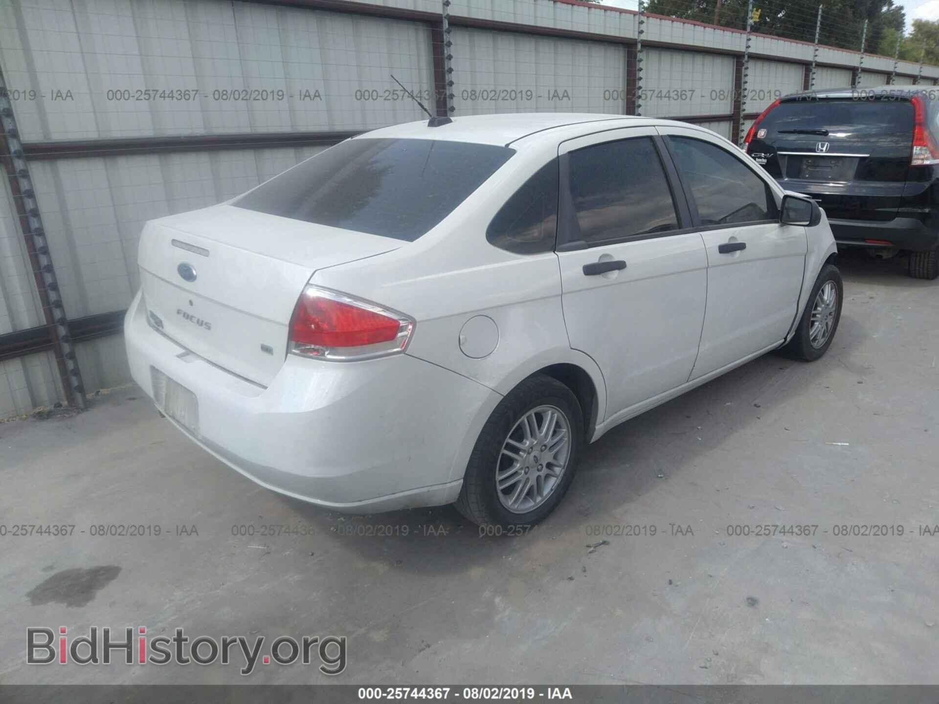 2009 FORD FOCUS - VIN: 1FAHP35N09W162988 - Photo 4