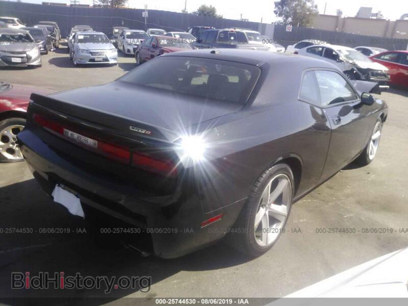 2009 Dodge CHALLENGER (VIN 2B3LJ74WX9H550835) — photo 4 of 10