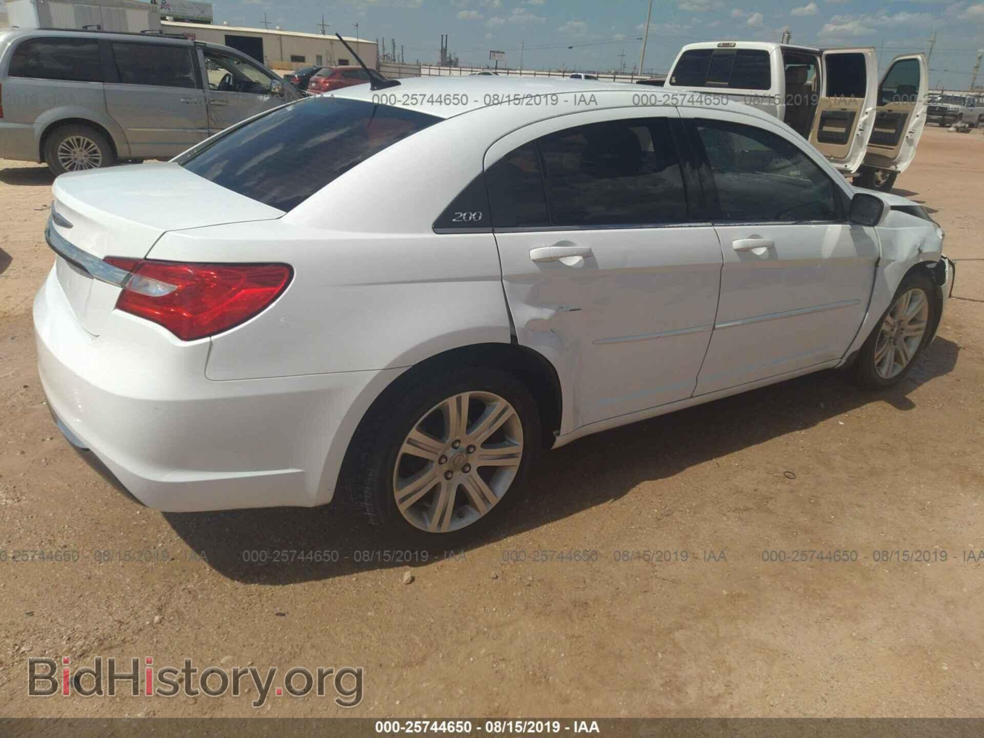 2013 CHRYSLER 200 - VIN: 1C3CCBBB0DN656579 - Photo 4