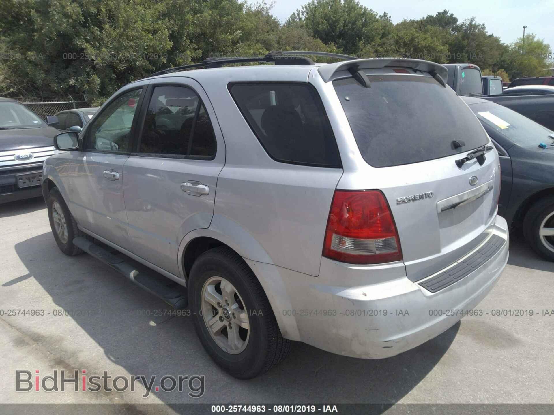 2005 KIA SORENTO - VIN: KNDJD733655378325 - Фото 3