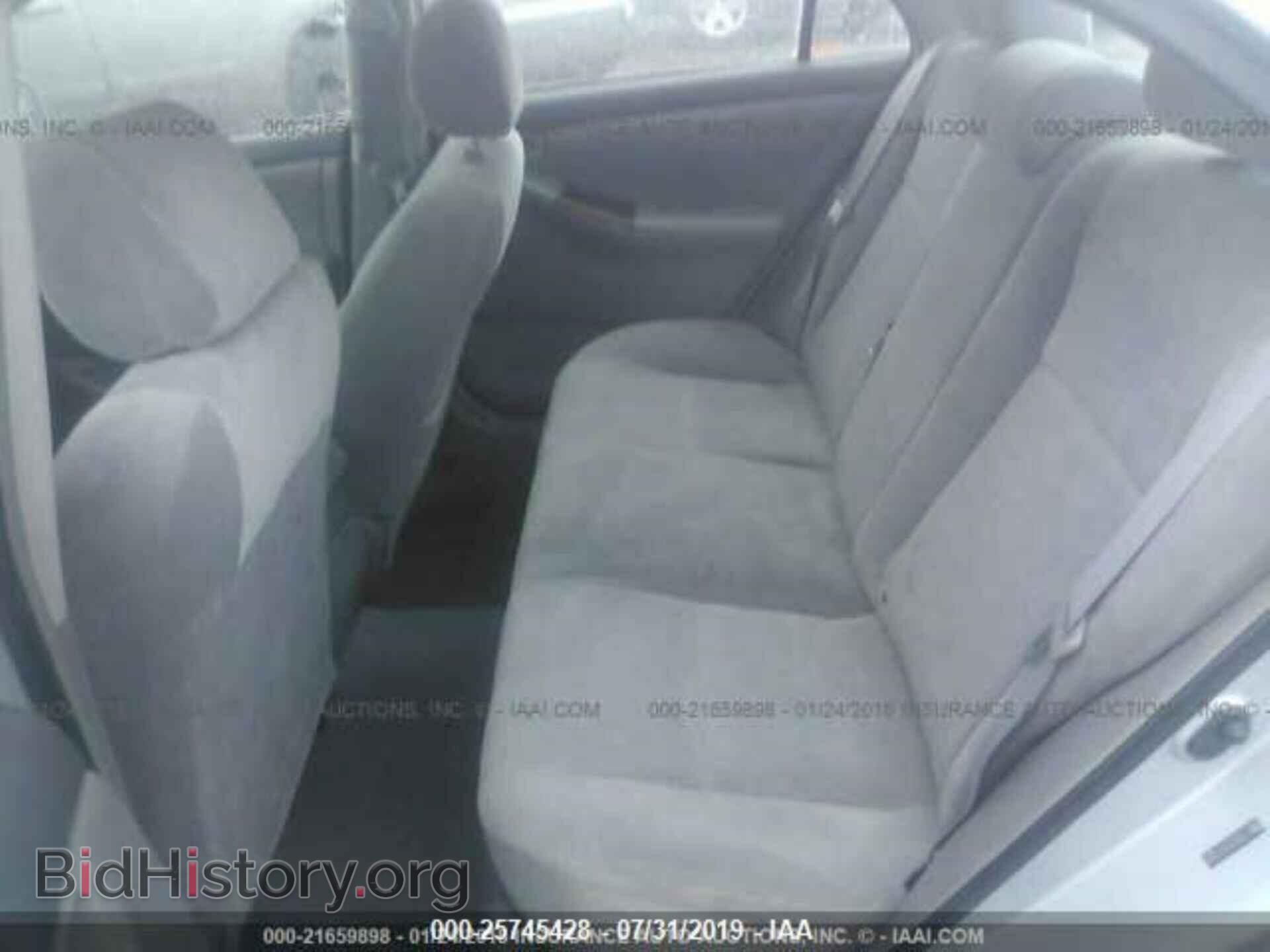 2005 TOYOTA COROLLA - VIN: 2T1BR32E95C372877 - Фото 8