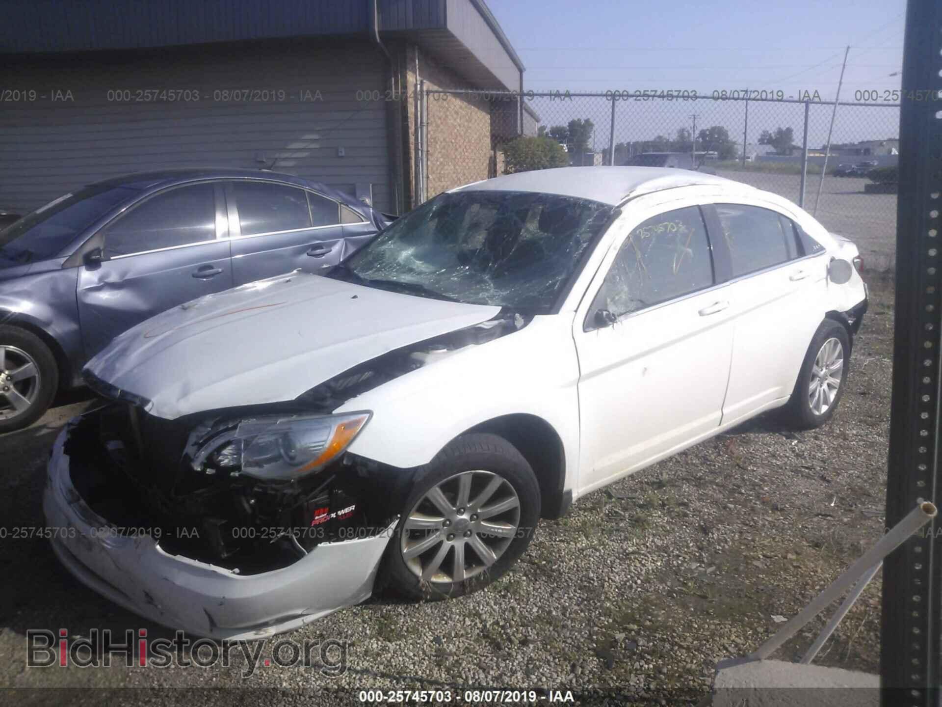 2012 CHRYSLER 200 - VIN: 1C3CCBBB6CN137616 - Фото 2