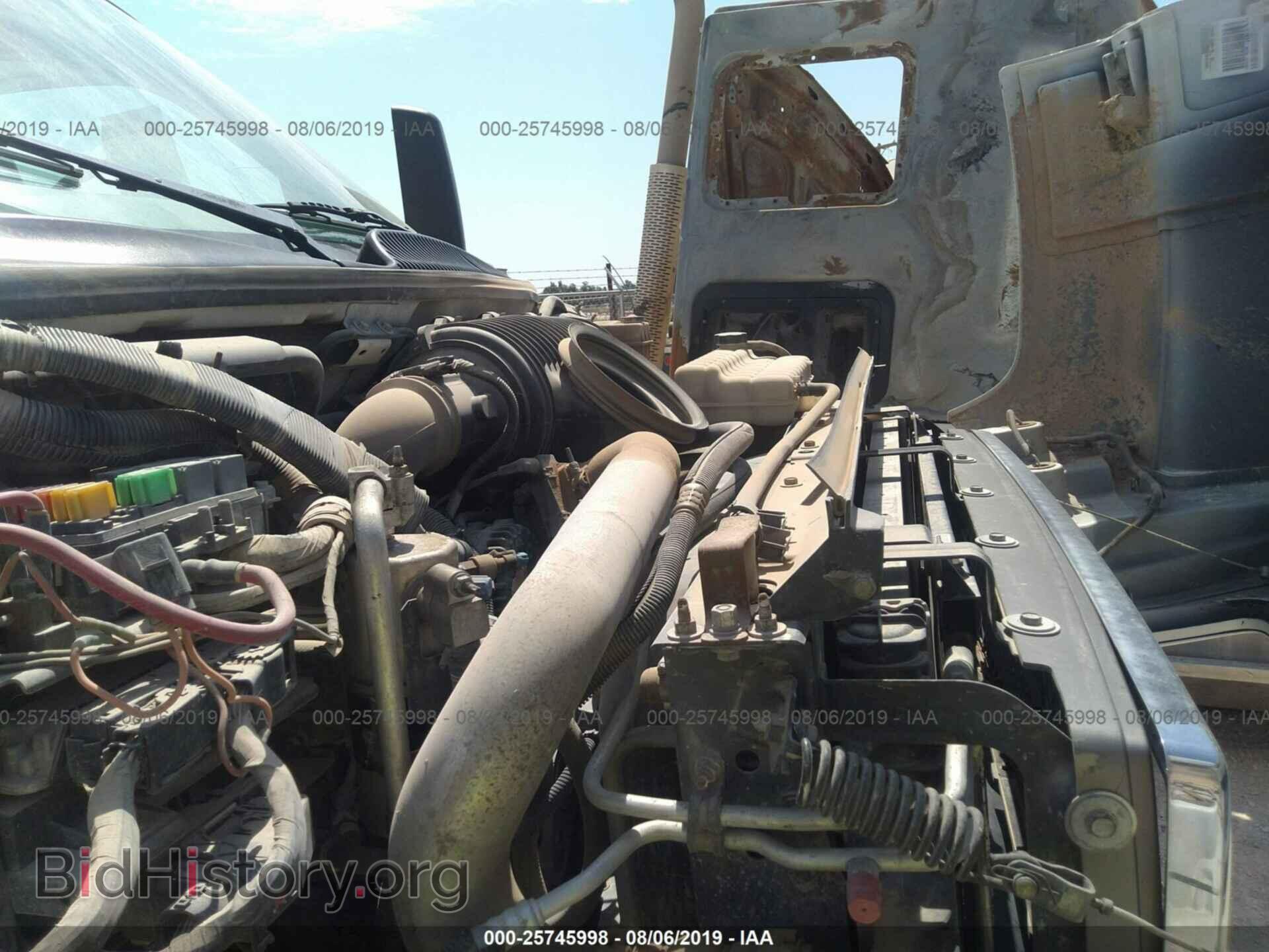 2006 GMC C5500 - VIN: 1GDE5C3206F415004 - Photo 10
